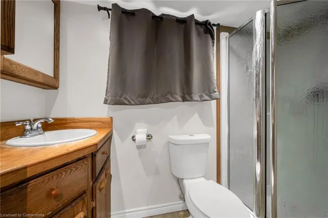 Additional property image - 552 Quebec St