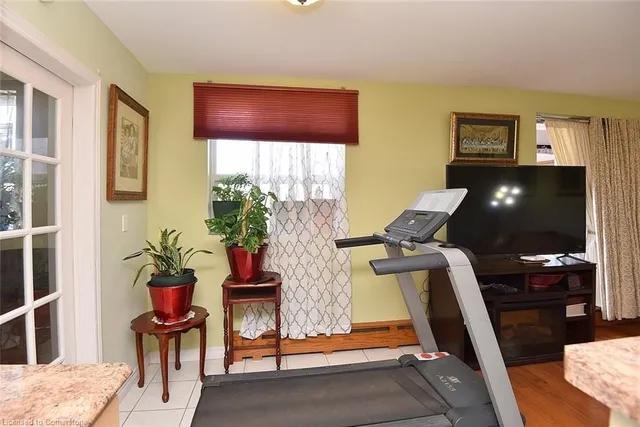 Additional property image - 851 Queenston Rd Unit 408