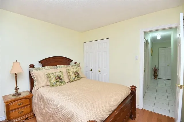 Additional property image - 851 Queenston Rd Unit 408
