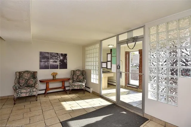 Additional property image - 851 Queenston Rd Unit 408