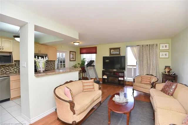 Additional property image - 851 Queenston Rd Unit 408