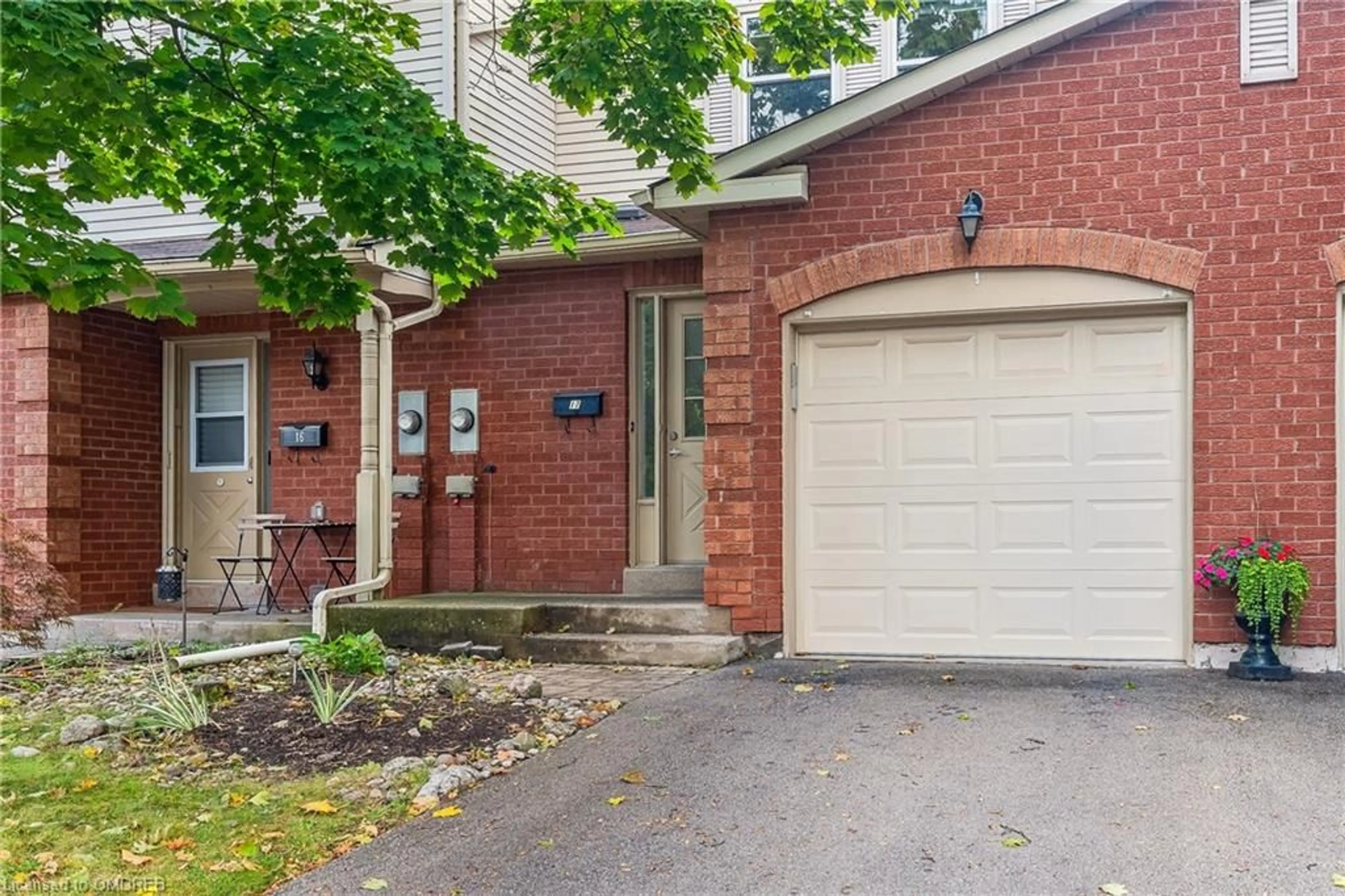 A pic from exterior of the house or condo, cottage for 415 River Oaks Blvd #17, Oakville Ontario L6H 5P7