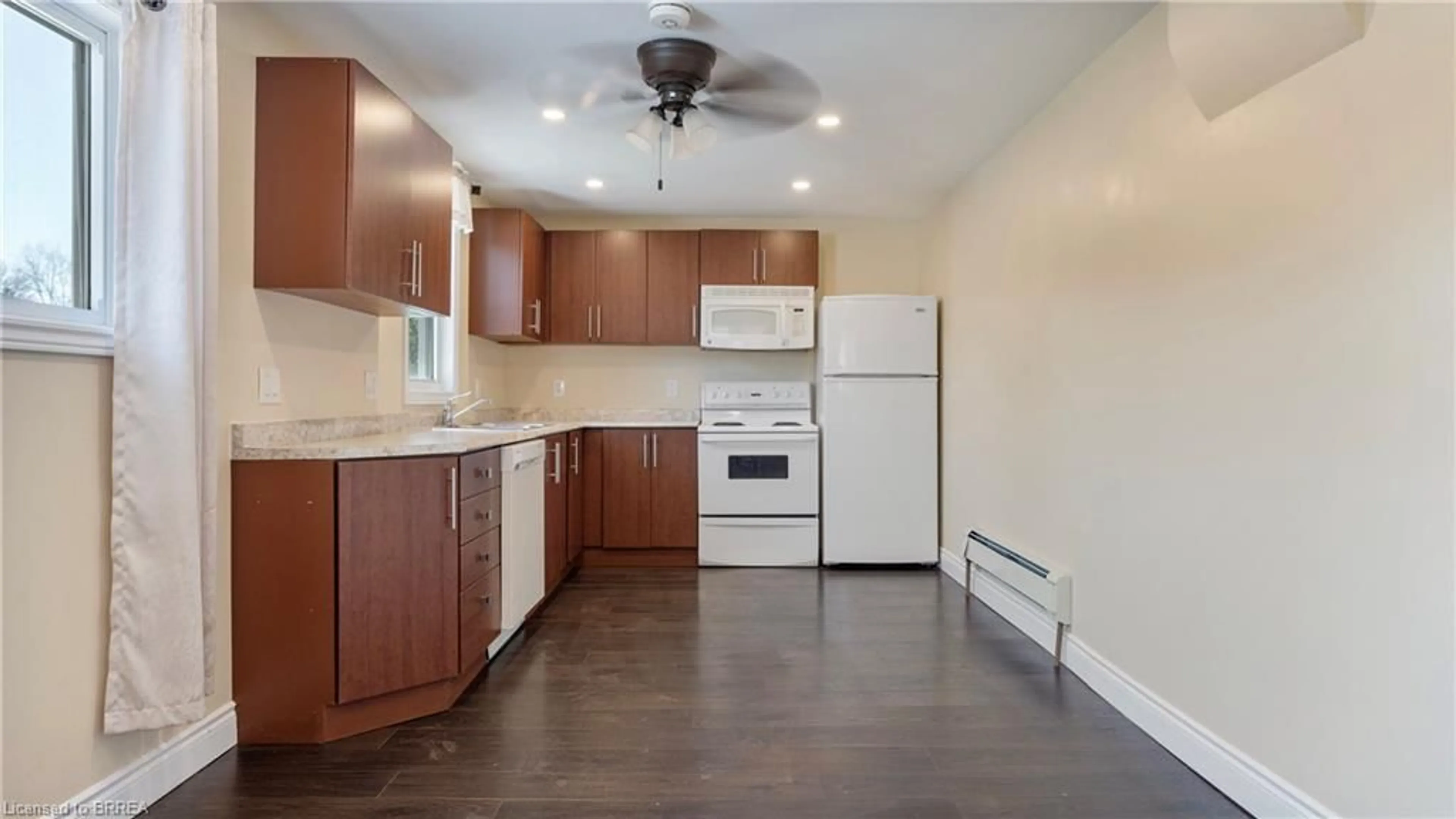 Standard kitchen, wood floors, cottage for 224 Colborne St, Brantford Ontario N3T 1L8