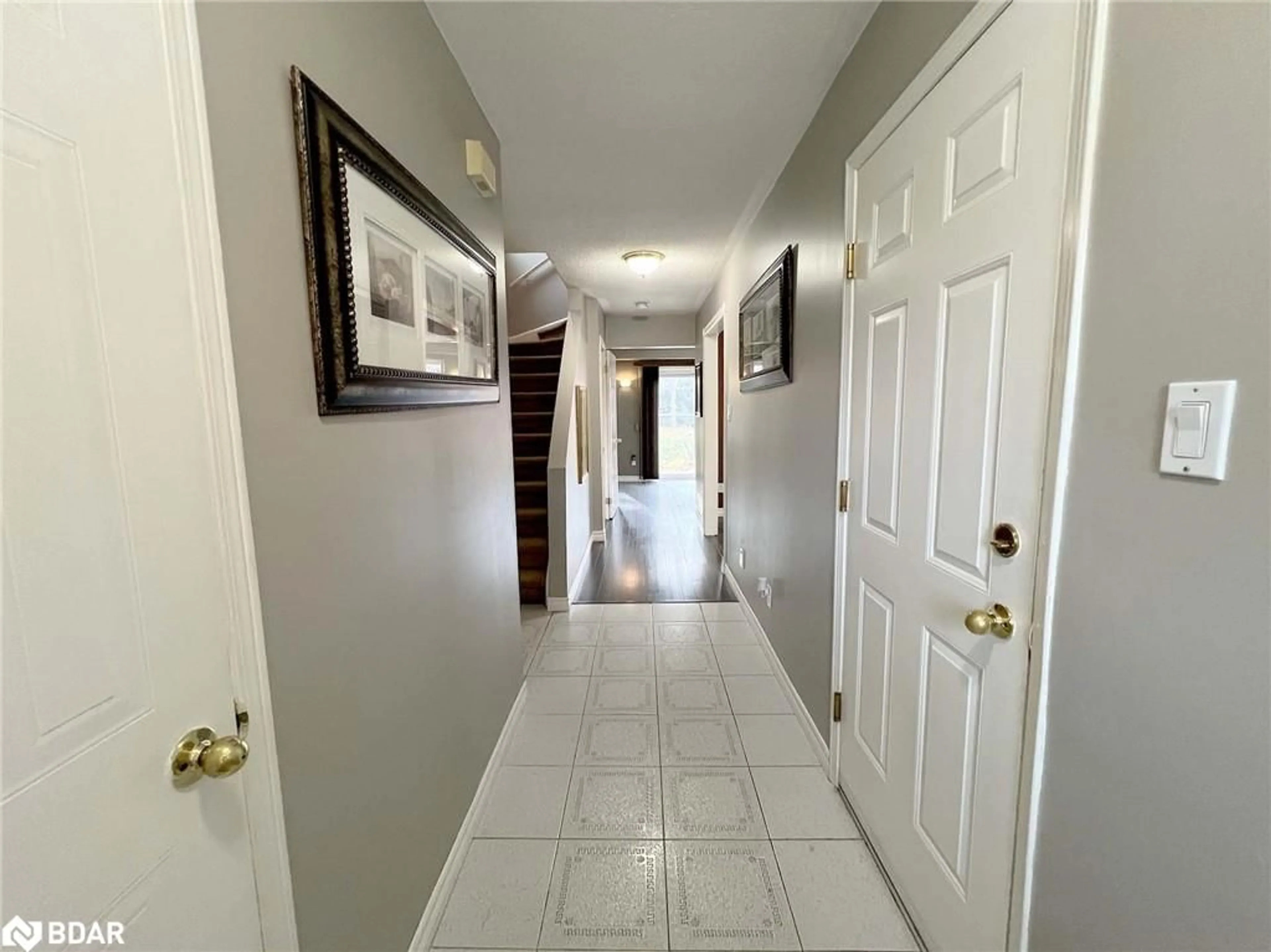 Indoor entryway, wood floors for 1 Potter Cres, Tottenham Ontario L0G 1W0