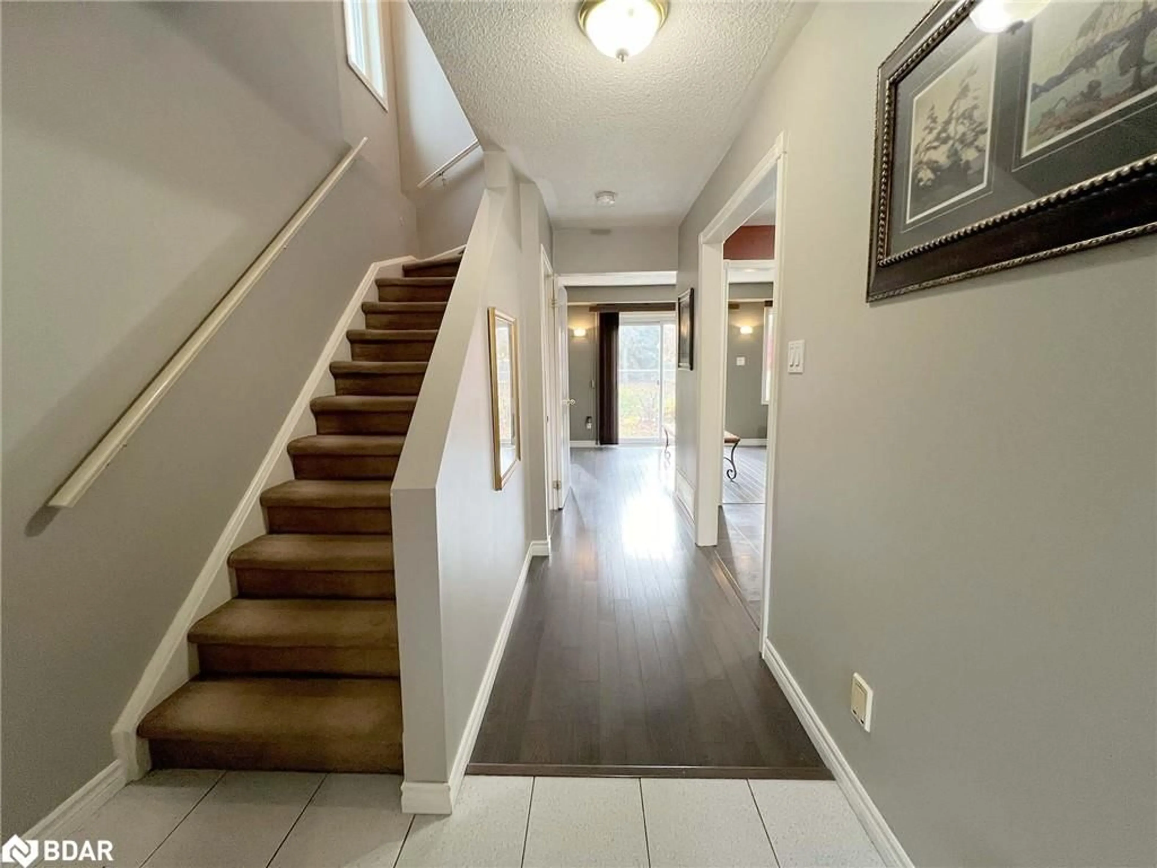 Indoor entryway, wood floors for 1 Potter Cres, Tottenham Ontario L0G 1W0