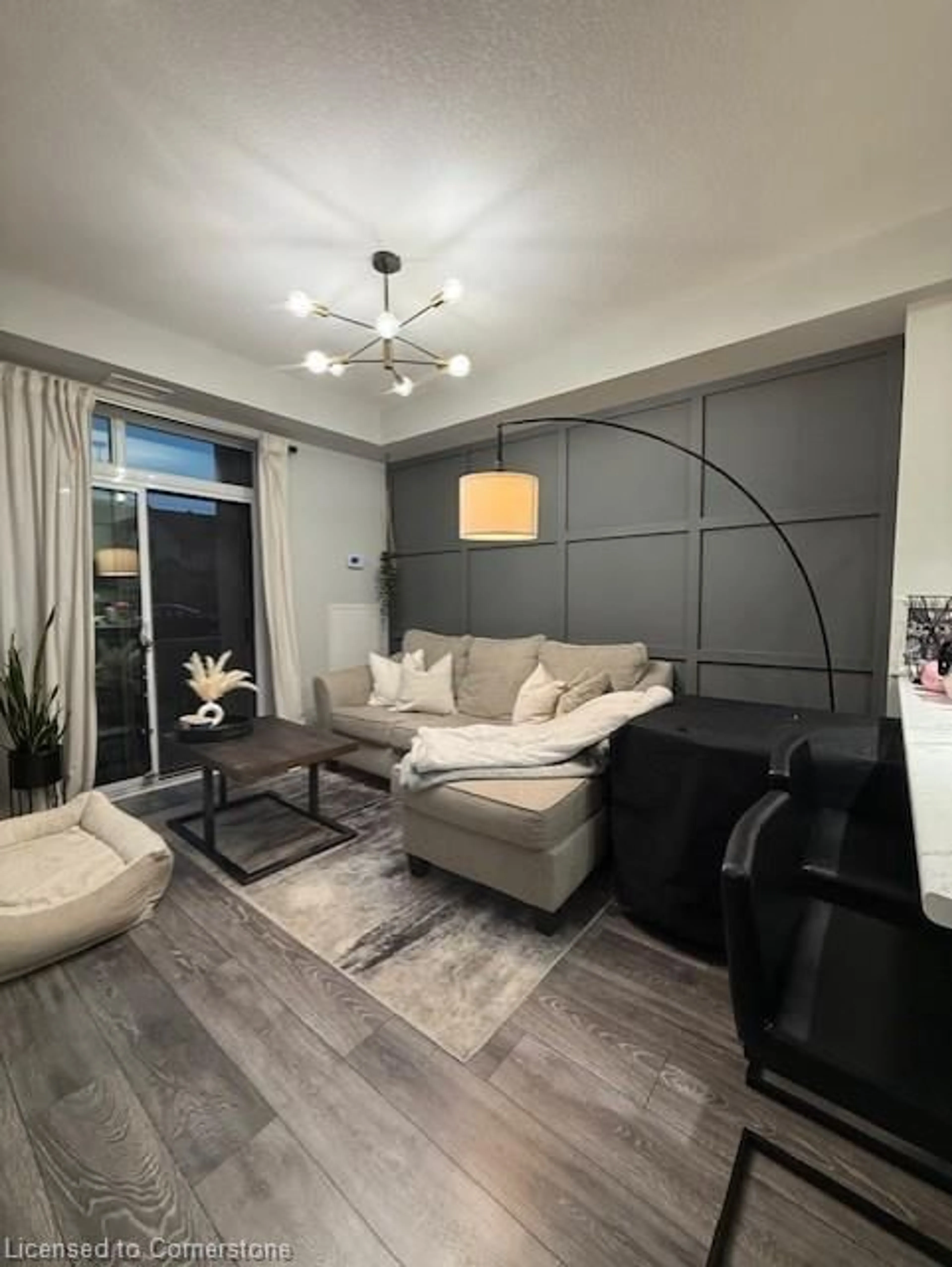 Living room, wood floors for 101 Shoreview Pl #117, Stoney Creek Ontario L8E 0K2