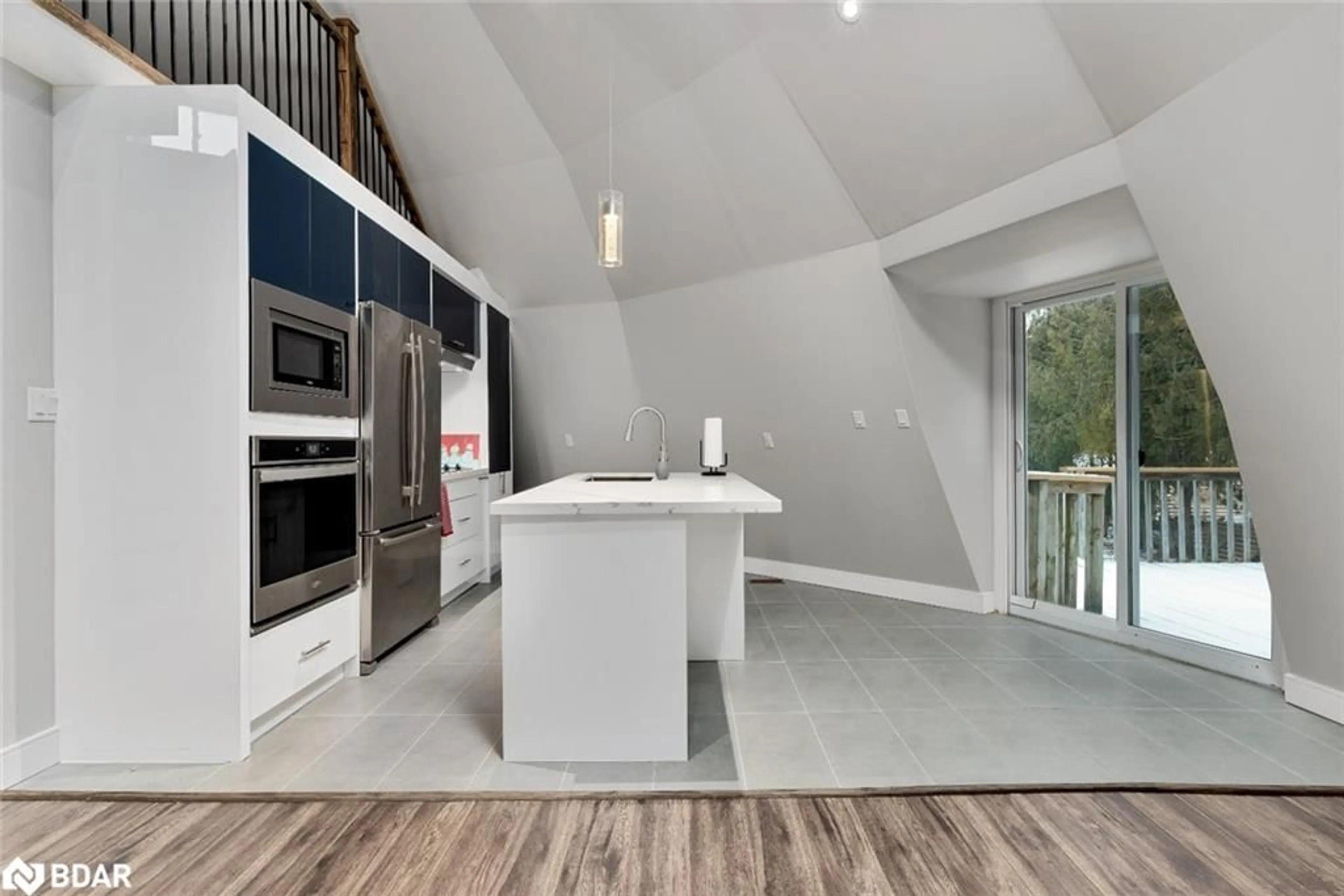 Open concept kitchen for 47 Campbell Ave, Oro-Medonte Ontario L0L 1T0
