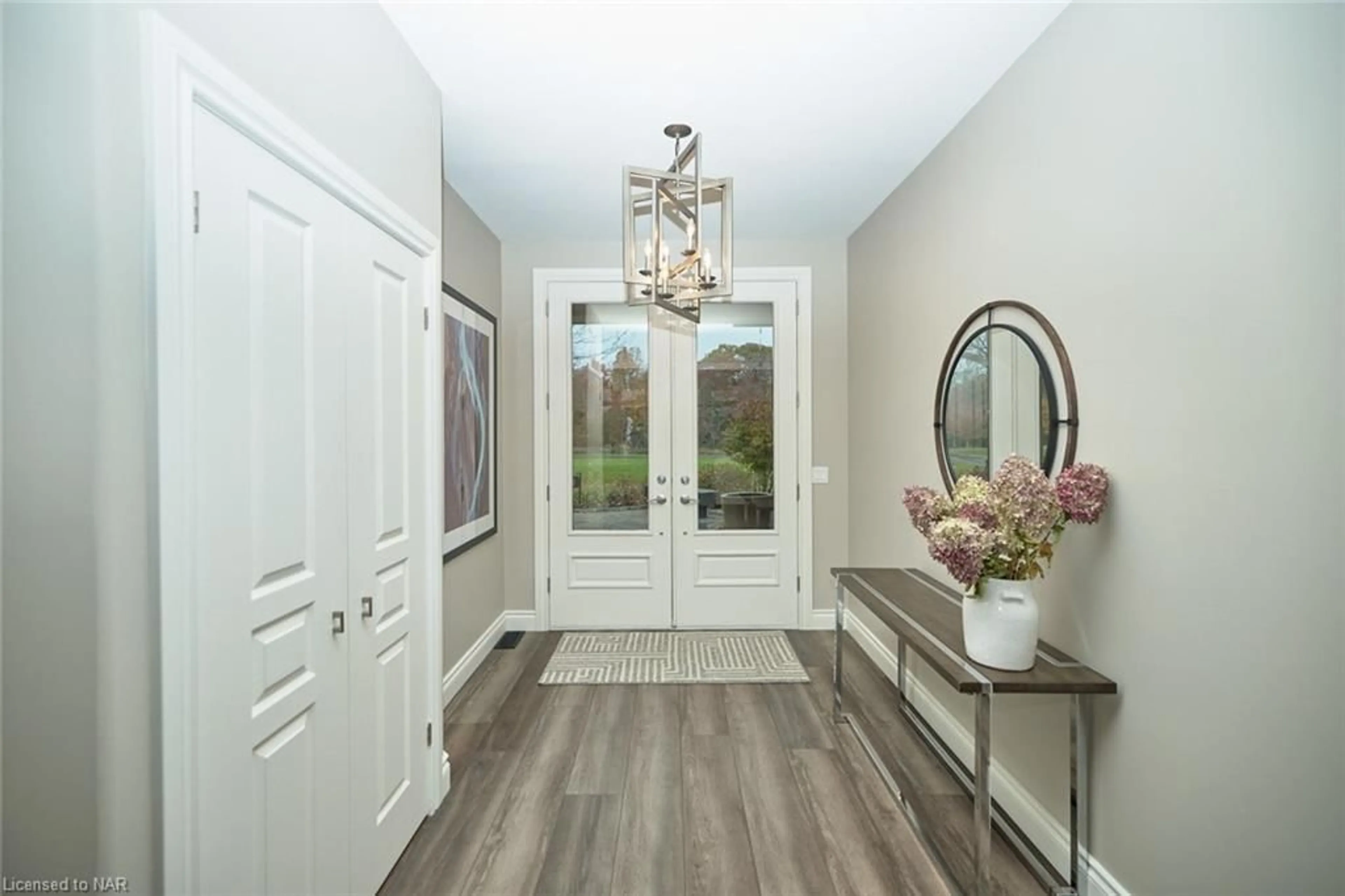 Indoor entryway, wood floors for 880 Metler Rd Rd, Fenwick Ontario L0S 1C0