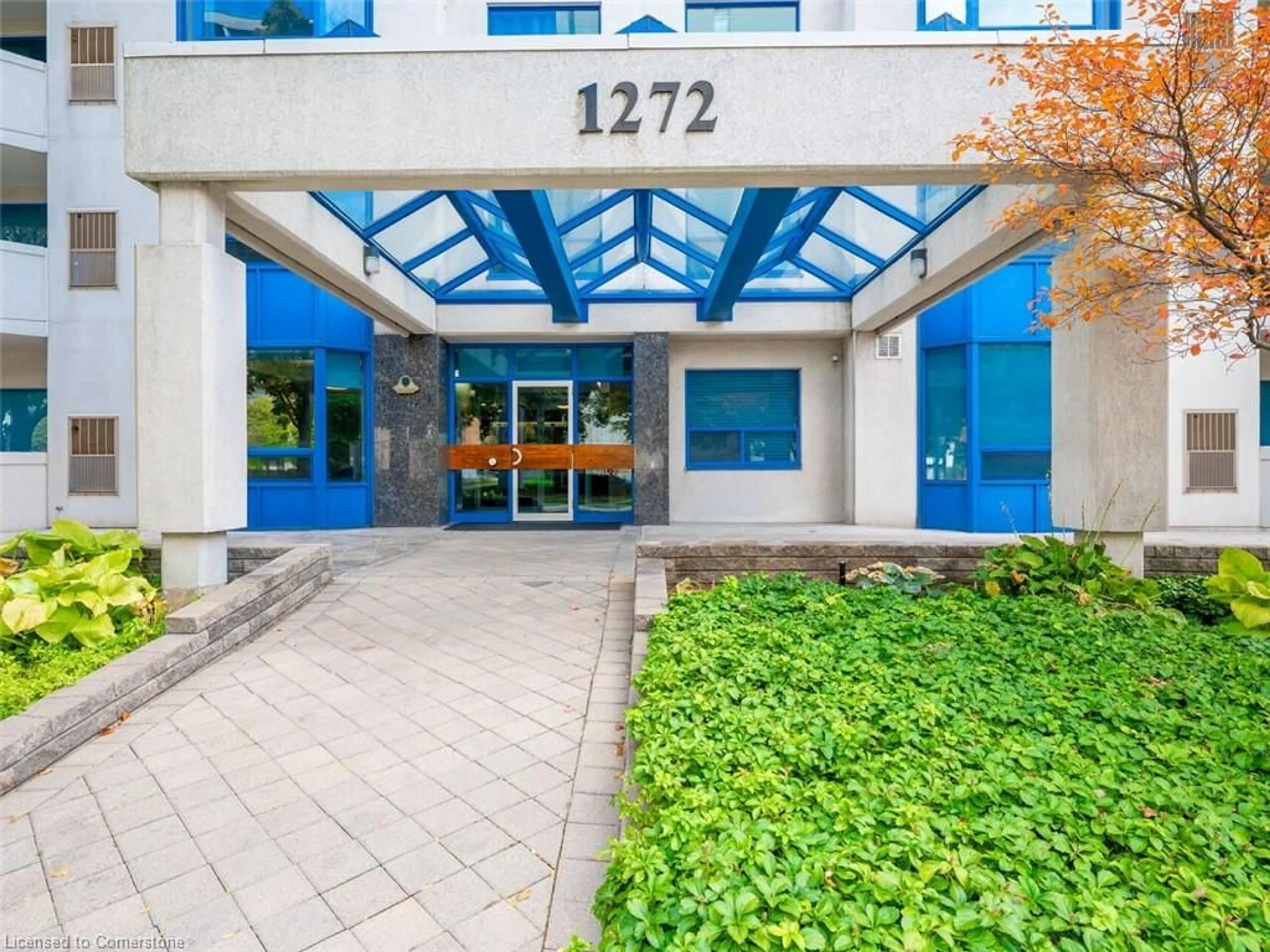 Indoor foyer for 1272 Ontario St #901, Burlington Ontario L7S 2L8