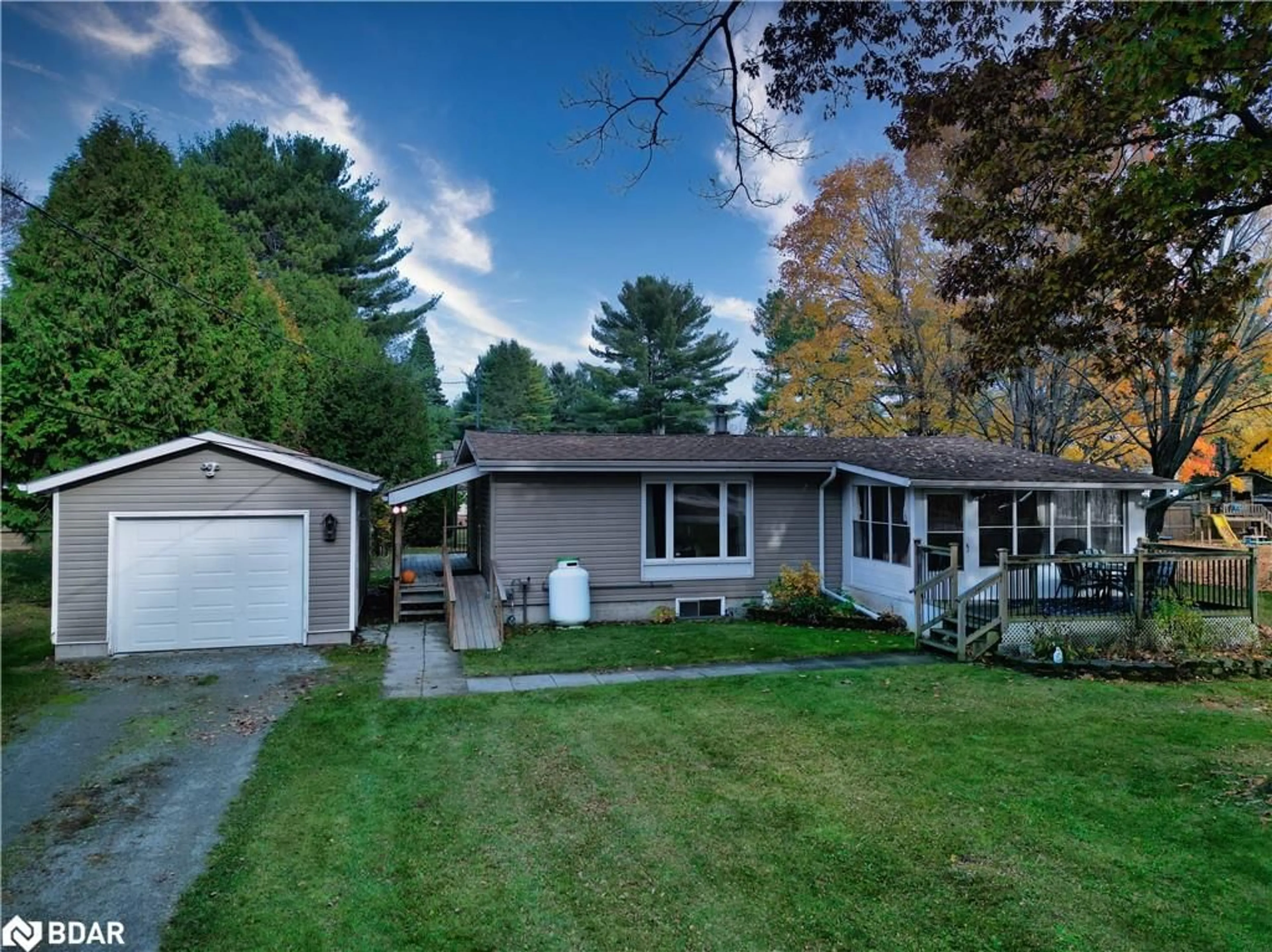 Frontside or backside of a home, cottage for 3301 Turnbull Dr, Cumberland Beach Ontario L3V 6H3