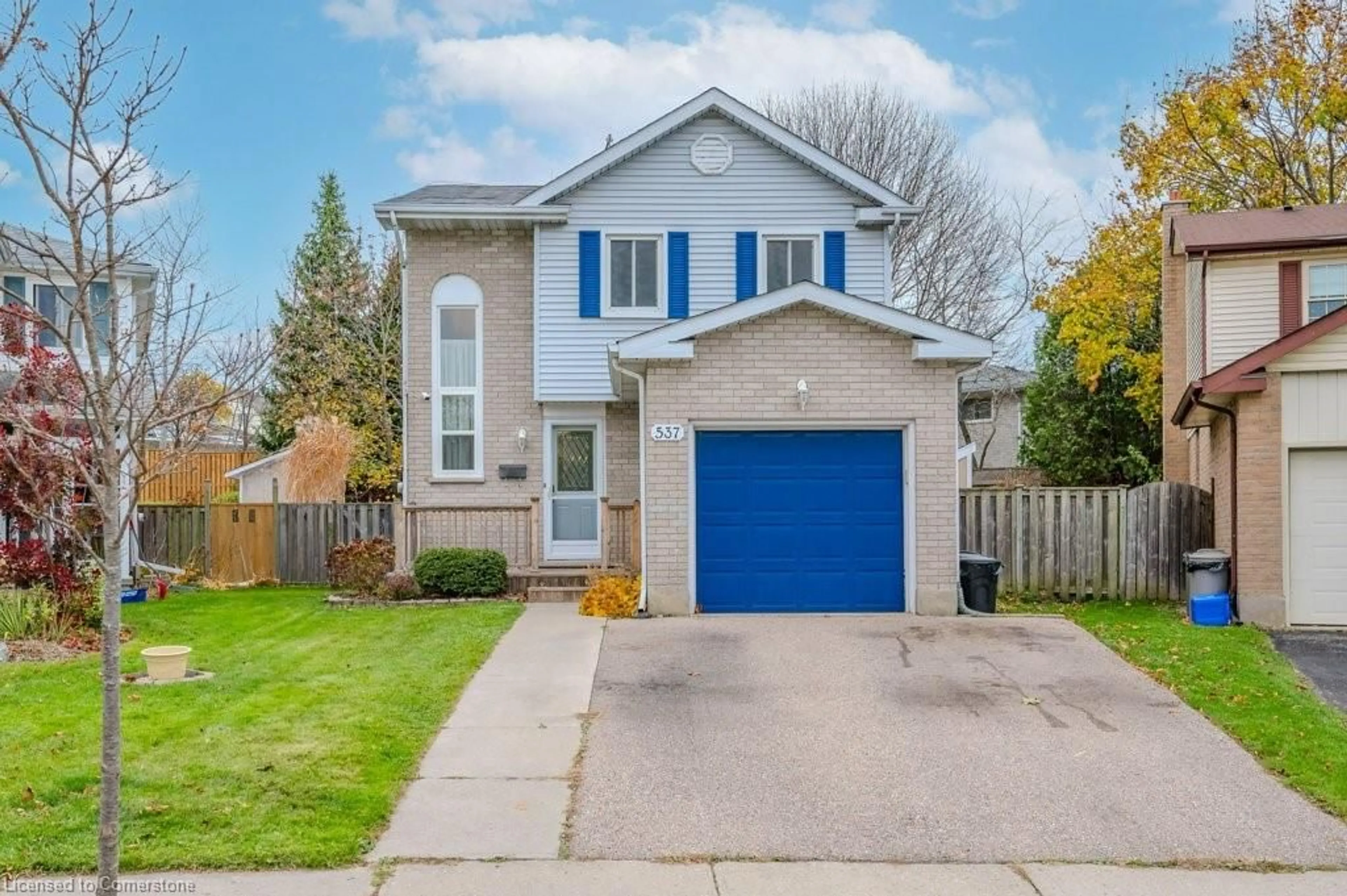 Frontside or backside of a home, cottage for 537 Drummerhill Cres, Waterloo Ontario N2T 1G3