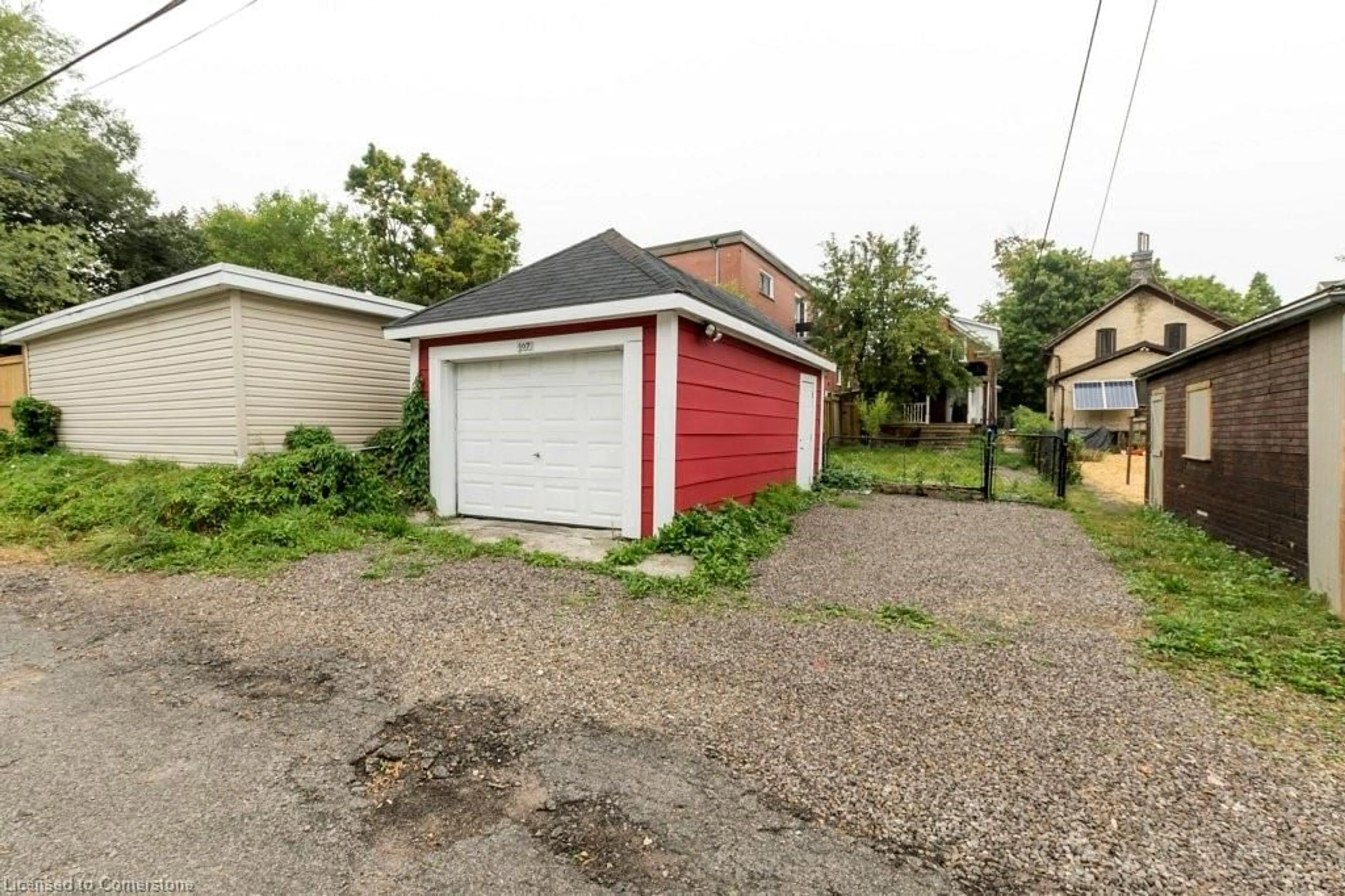 Shed for 107 Wellington St, Kitchener Ontario N2H 5J7