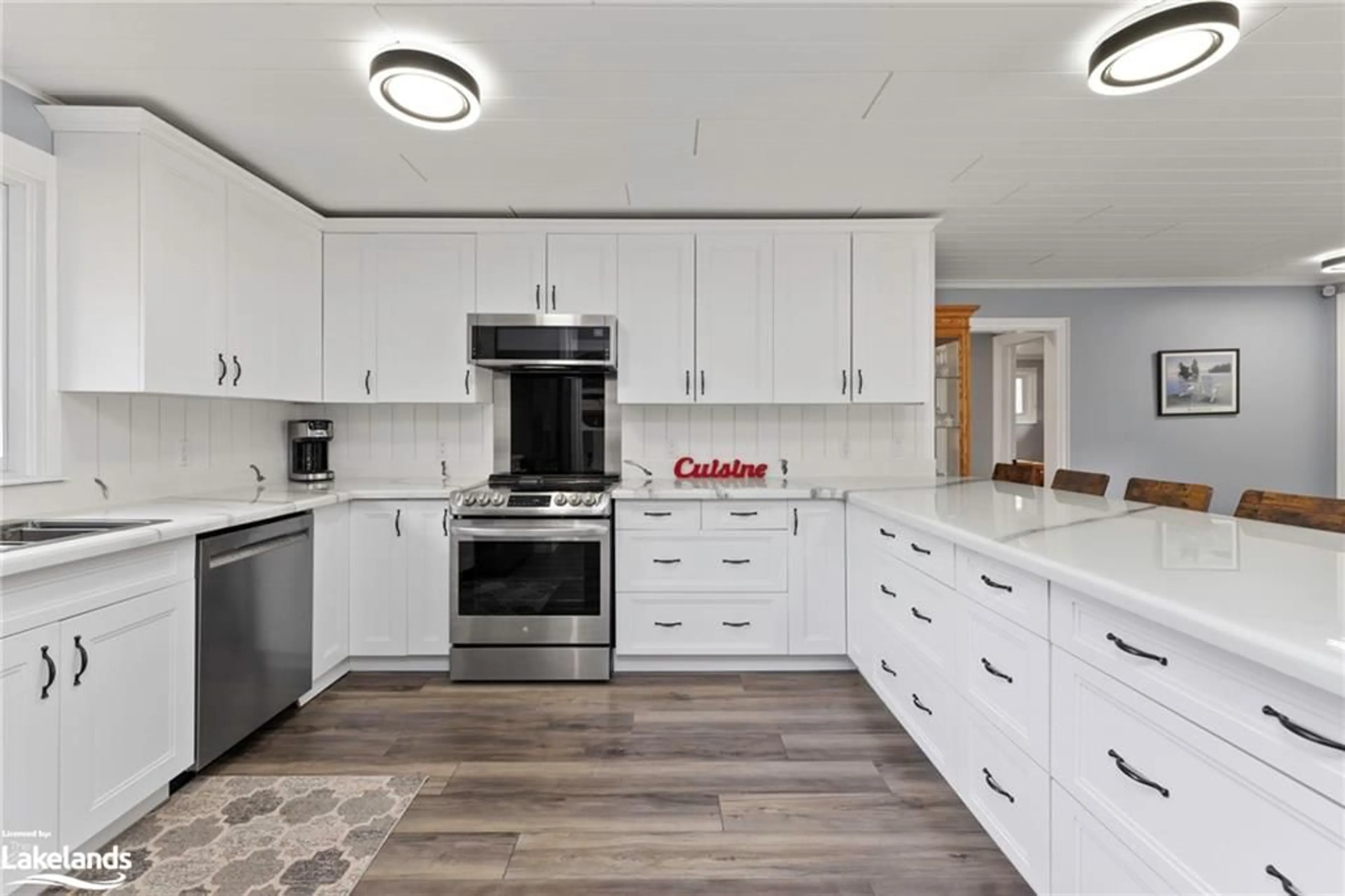 Open concept kitchen for 18 Sandy Plains Rd, Seguin Ontario P2A 2W8