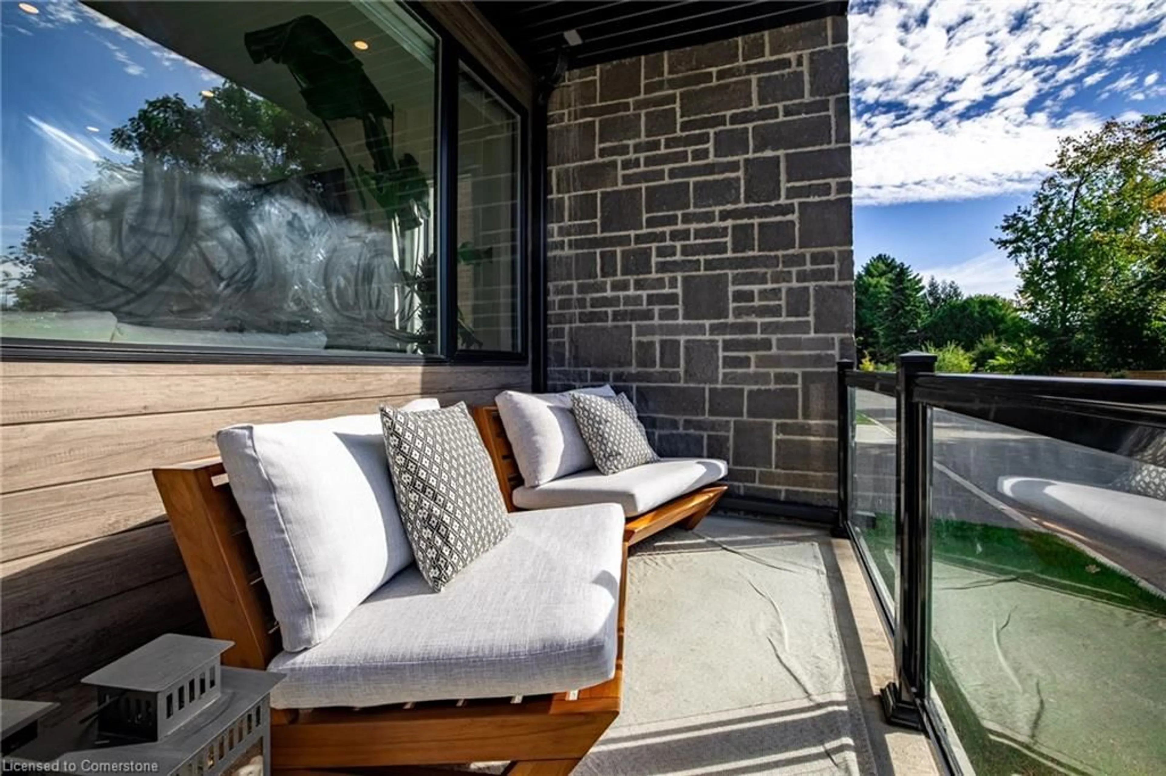 Patio, mountain for 121 Fiddlers Green Lane #1, Ancaster Ontario L9G 1W3