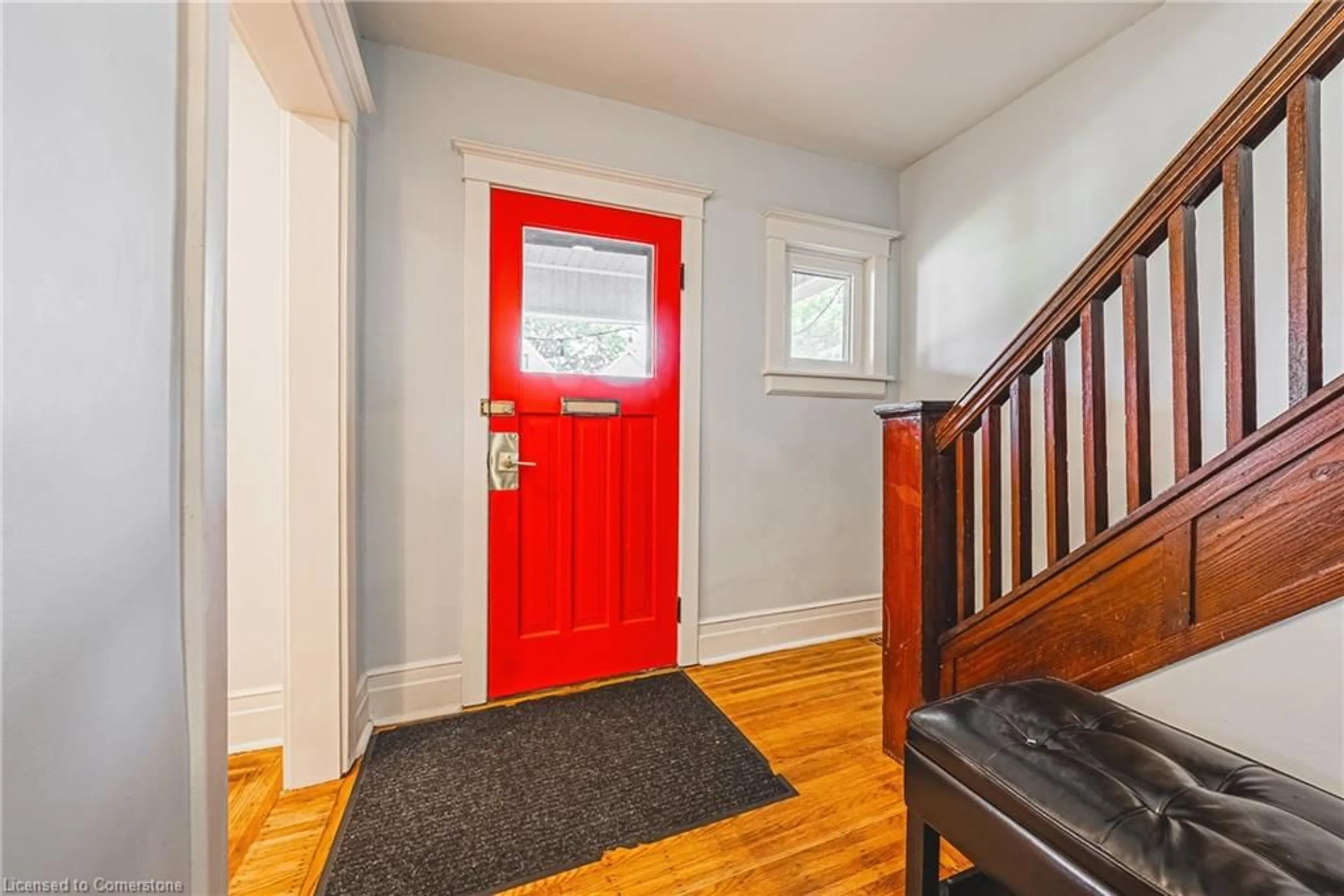 Indoor entryway, wood floors for 19 Belview Ave, Hamilton Ontario L8L 7K6