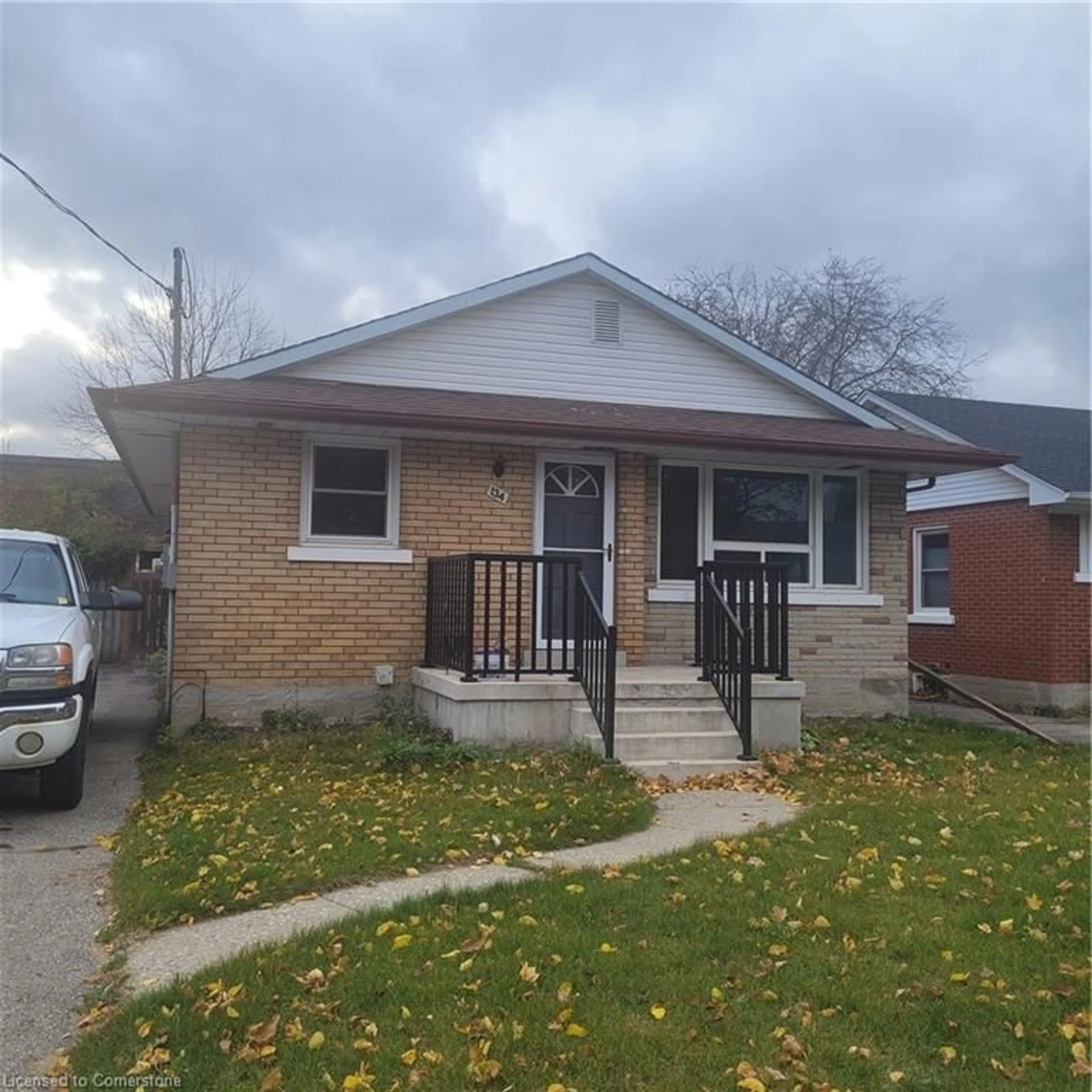 Frontside or backside of a home for 134 Patricia Ave, Kitchener Ontario N2M 1J6