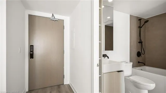 Additional property image - 370 Martha St Unit 905