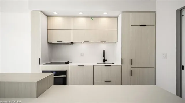Additional property image - 370 Martha St Unit 905