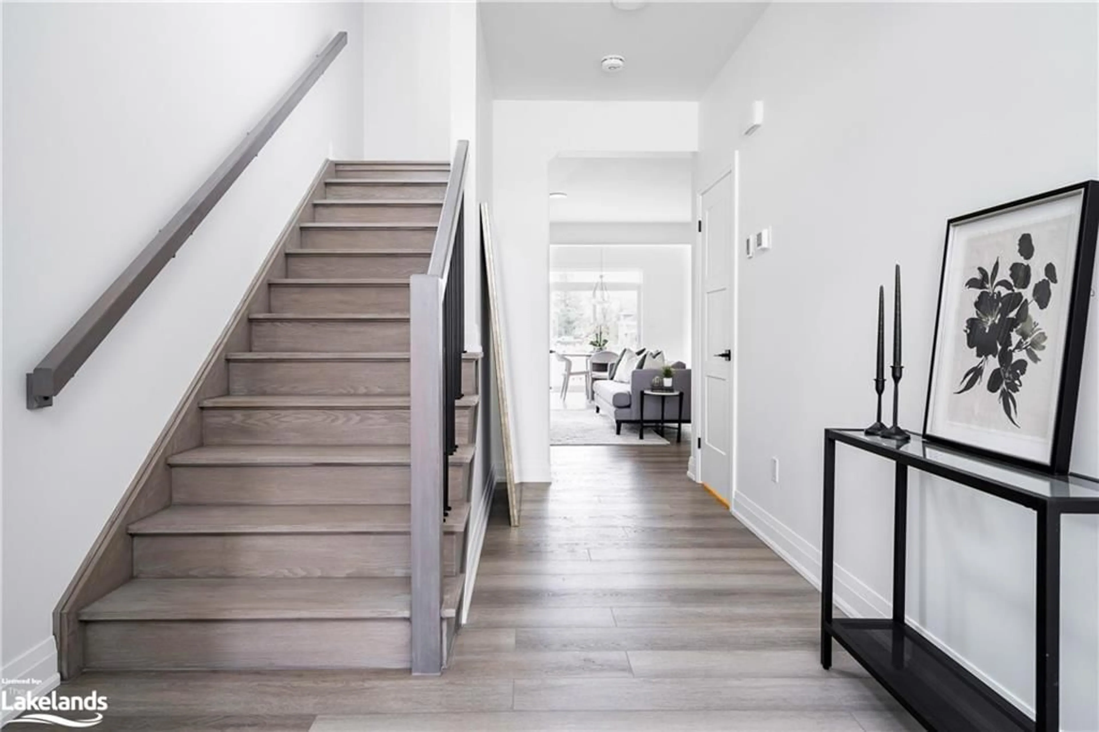 Indoor entryway, wood floors for 253 Jackson St, Durham Ontario N0G 1R0