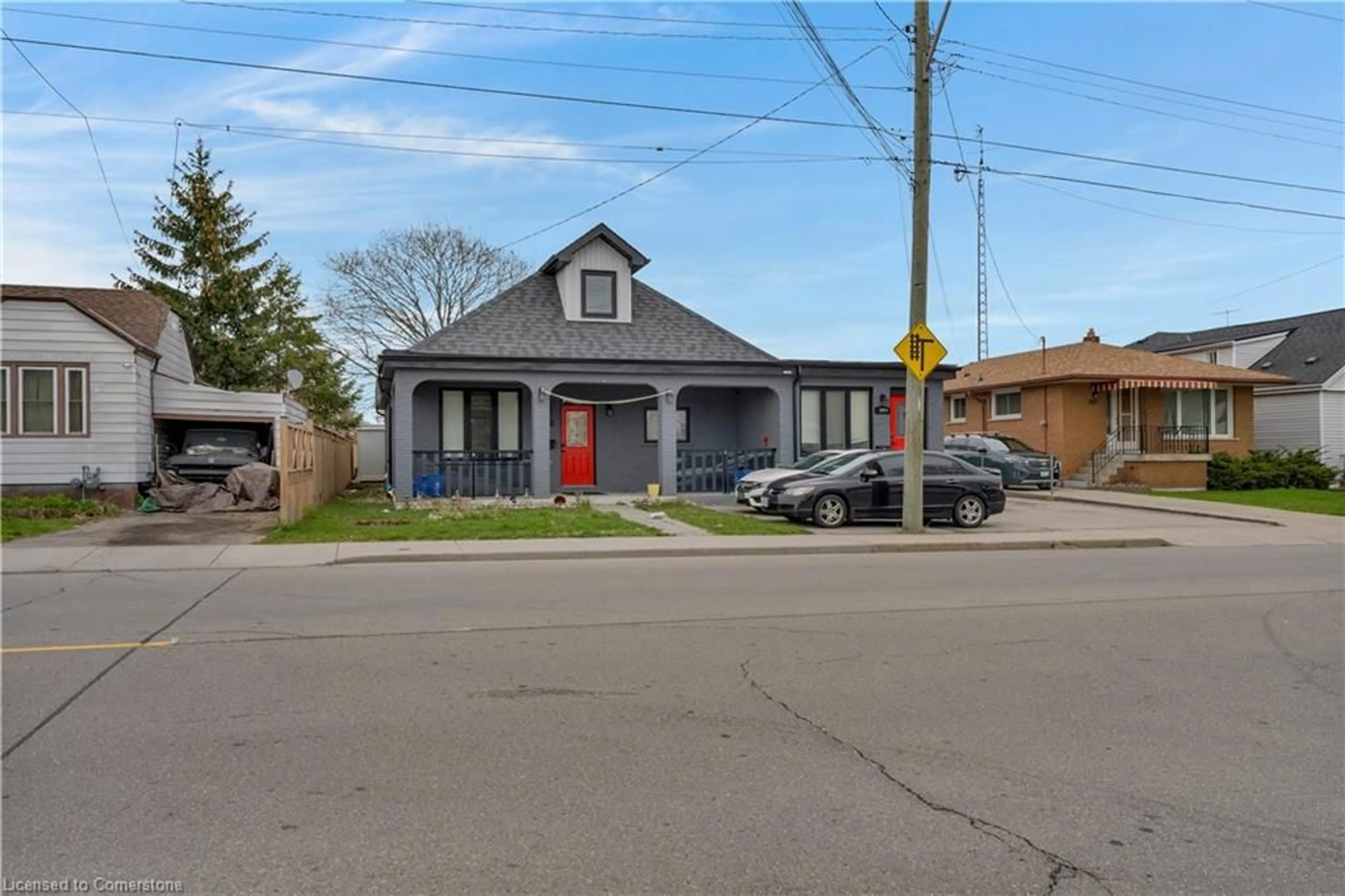 A pic from exterior of the house or condo, the street view for 479 Cochrane Rd #477, Hamilton Ontario L8K 3H2