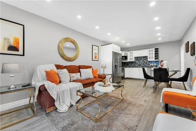 Additional property image - 479 Cochrane Rd Unit 477