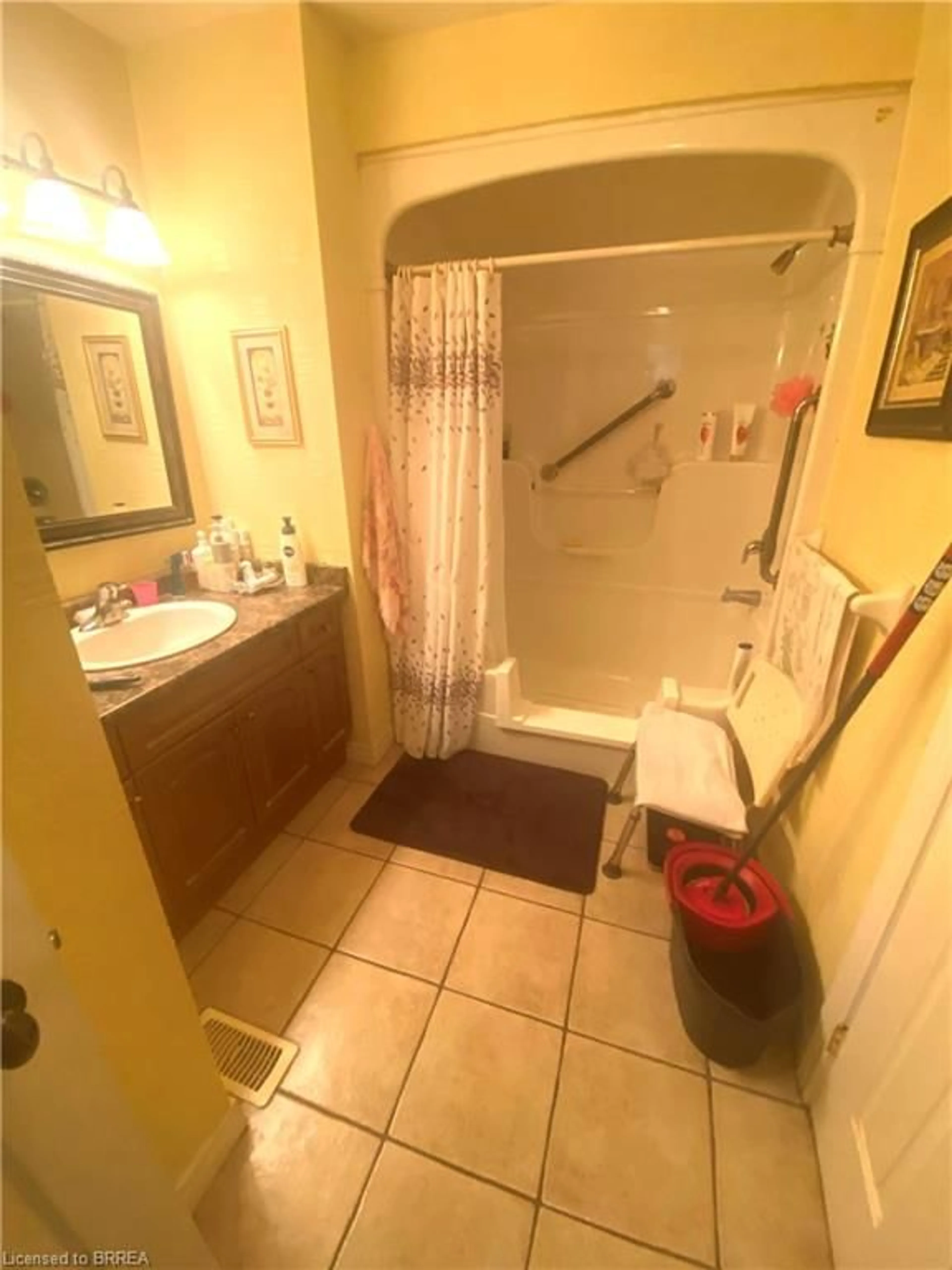 Bathroom, not visible floor for 594 Grey St, Brantford Ontario N3S 4Y1