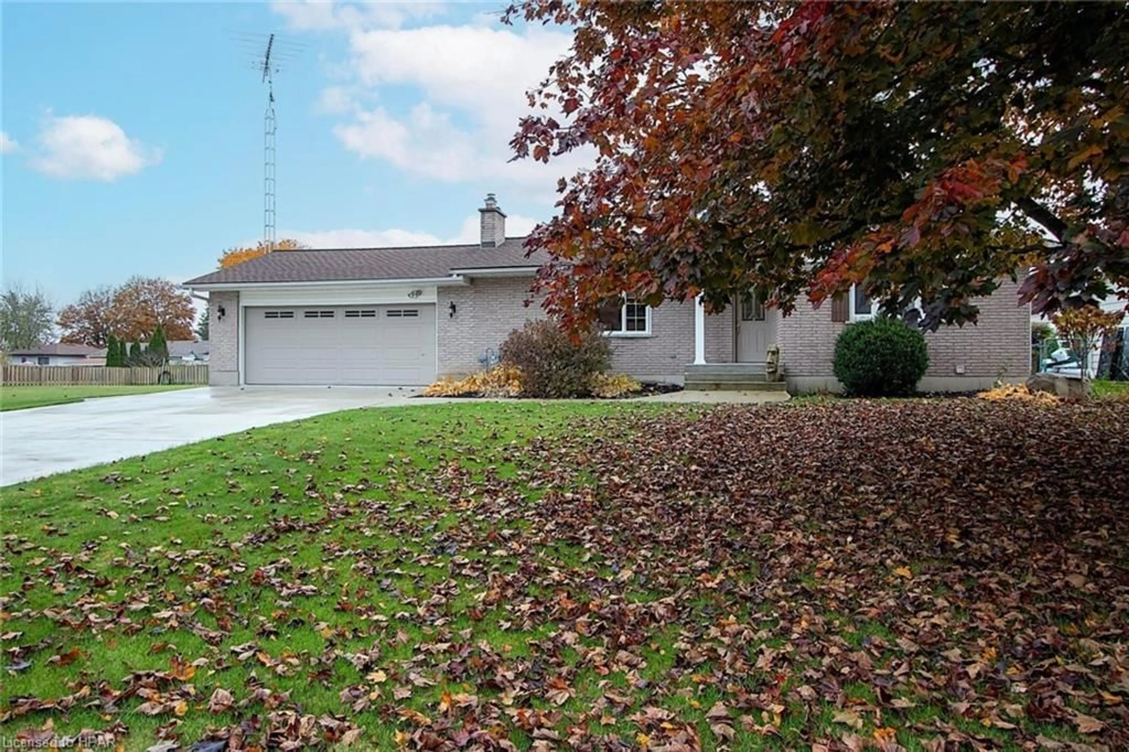 Frontside or backside of a home, the street view for 7 King Cres, Hickson Ontario N0J 1L0