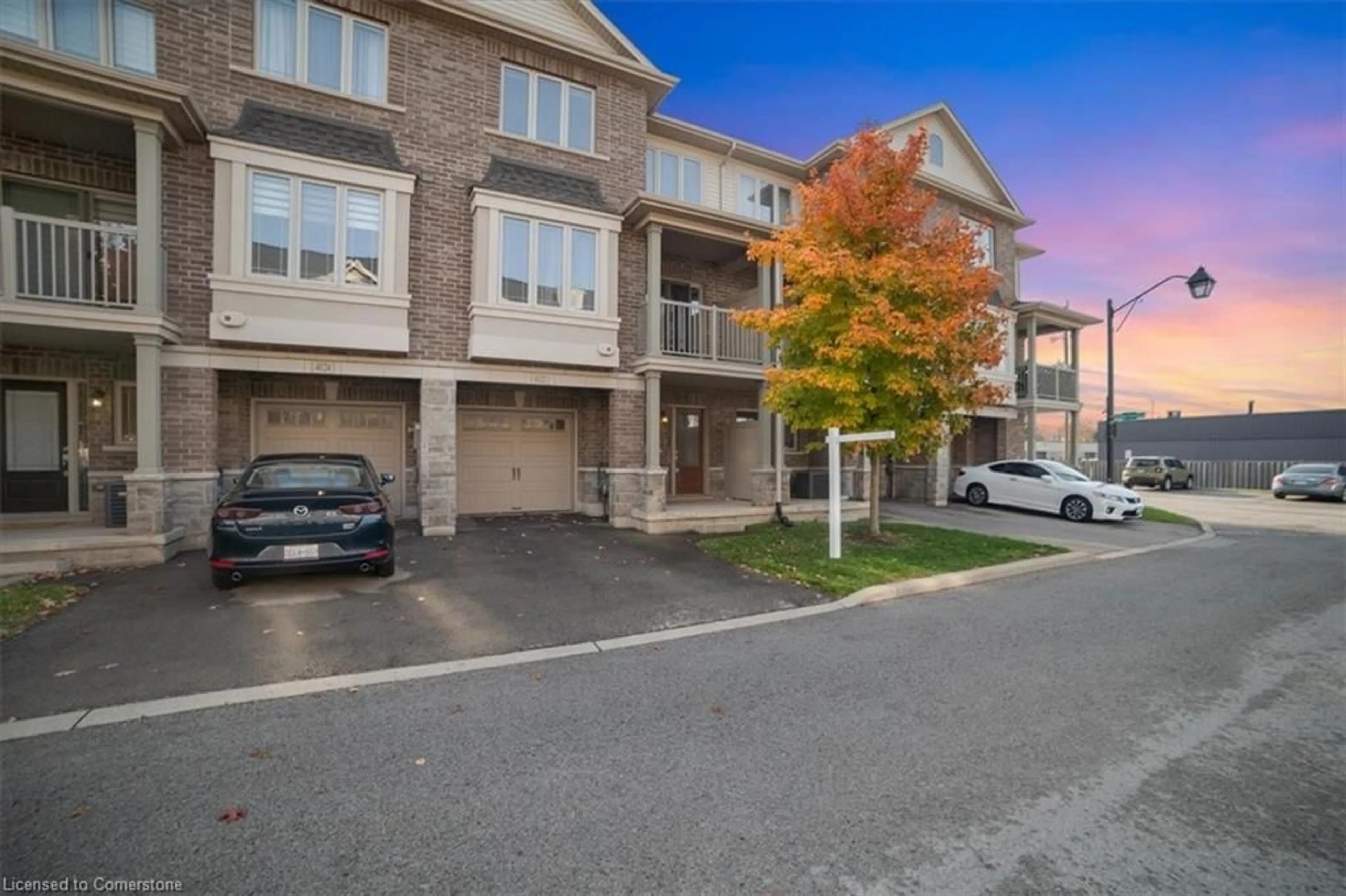 A pic from exterior of the house or condo, the street view for 4122 Palermo Common, Burlington Ontario L7L 0G7