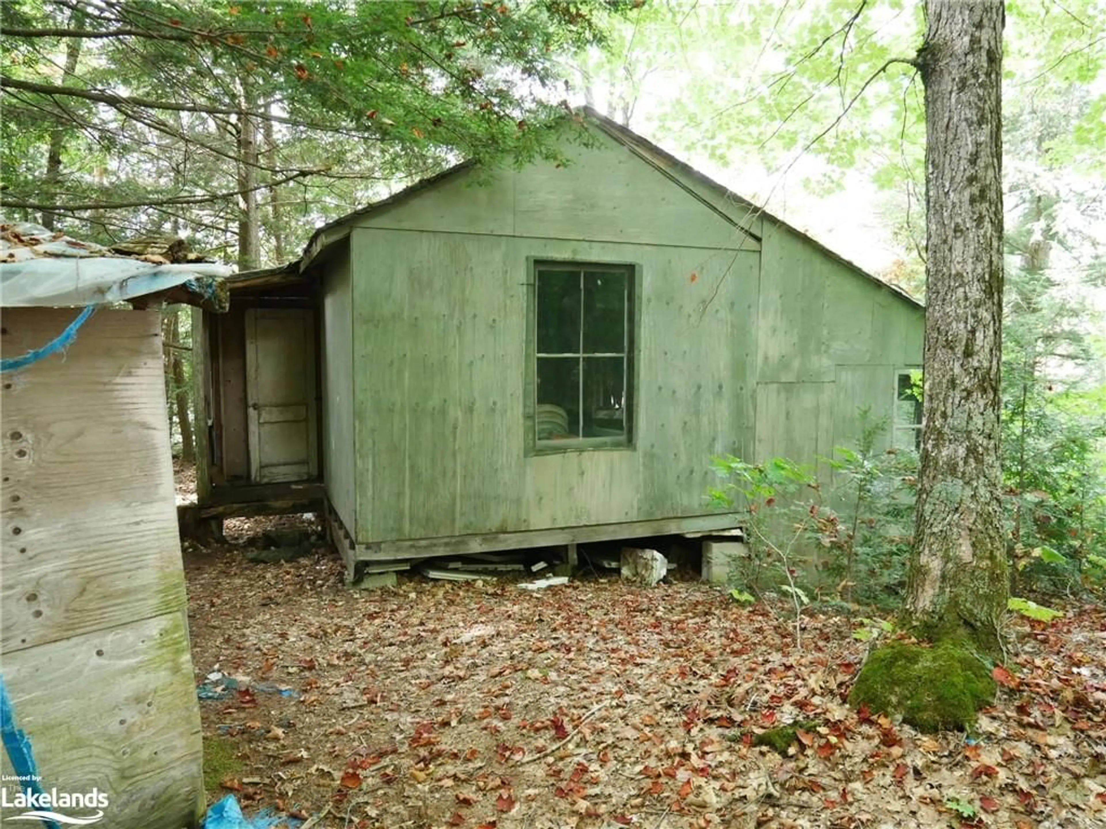 Shed for 773 Mccoy Lake, Seguin Ontario P2A 0B2