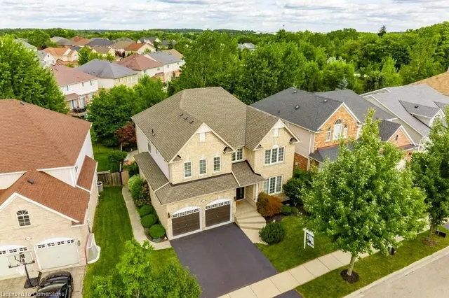 Additional property image - 42 Grasswood St