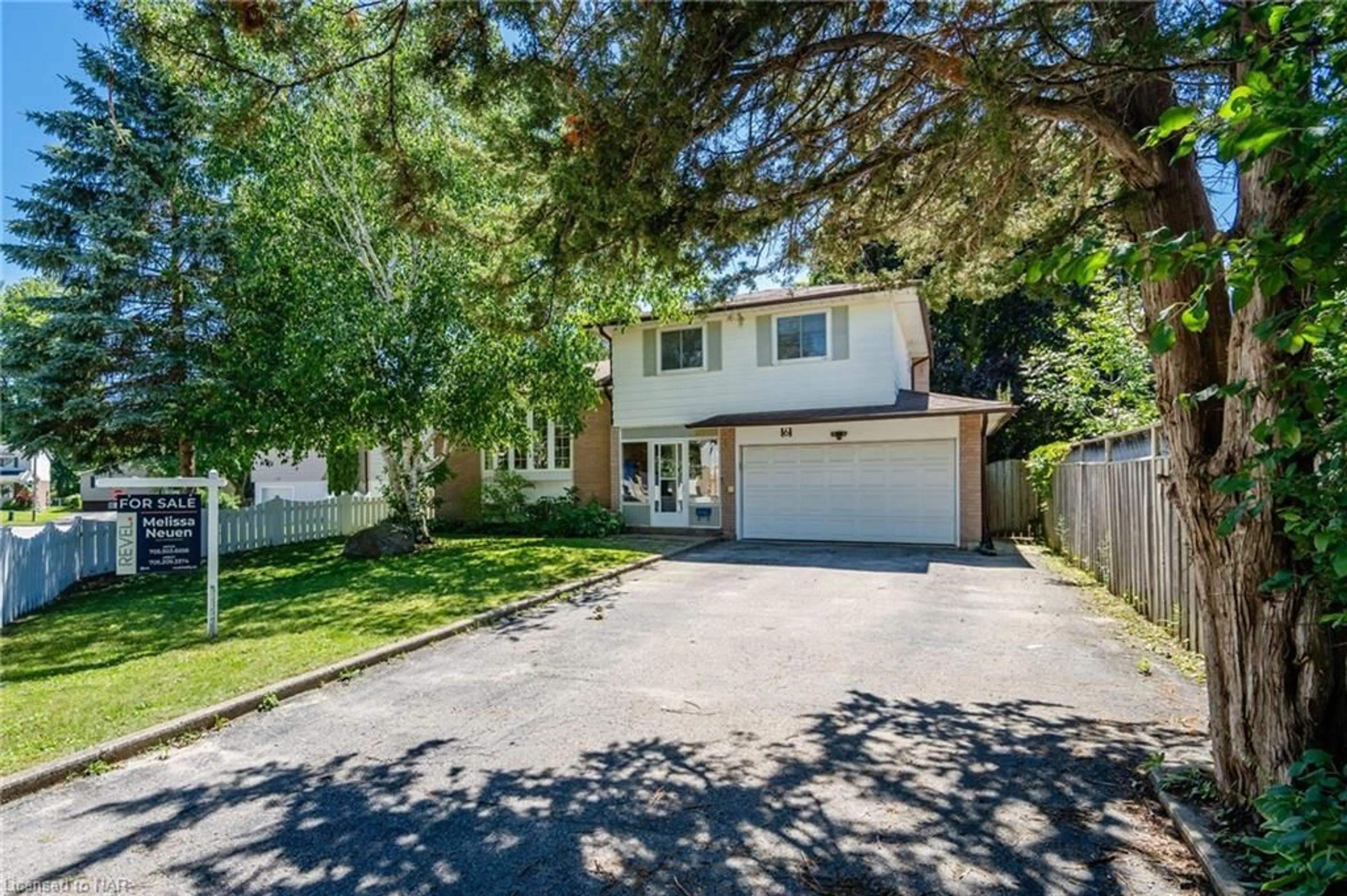 Frontside or backside of a home, the street view for 6 Huron St, Barrie Ontario L4M 5H3