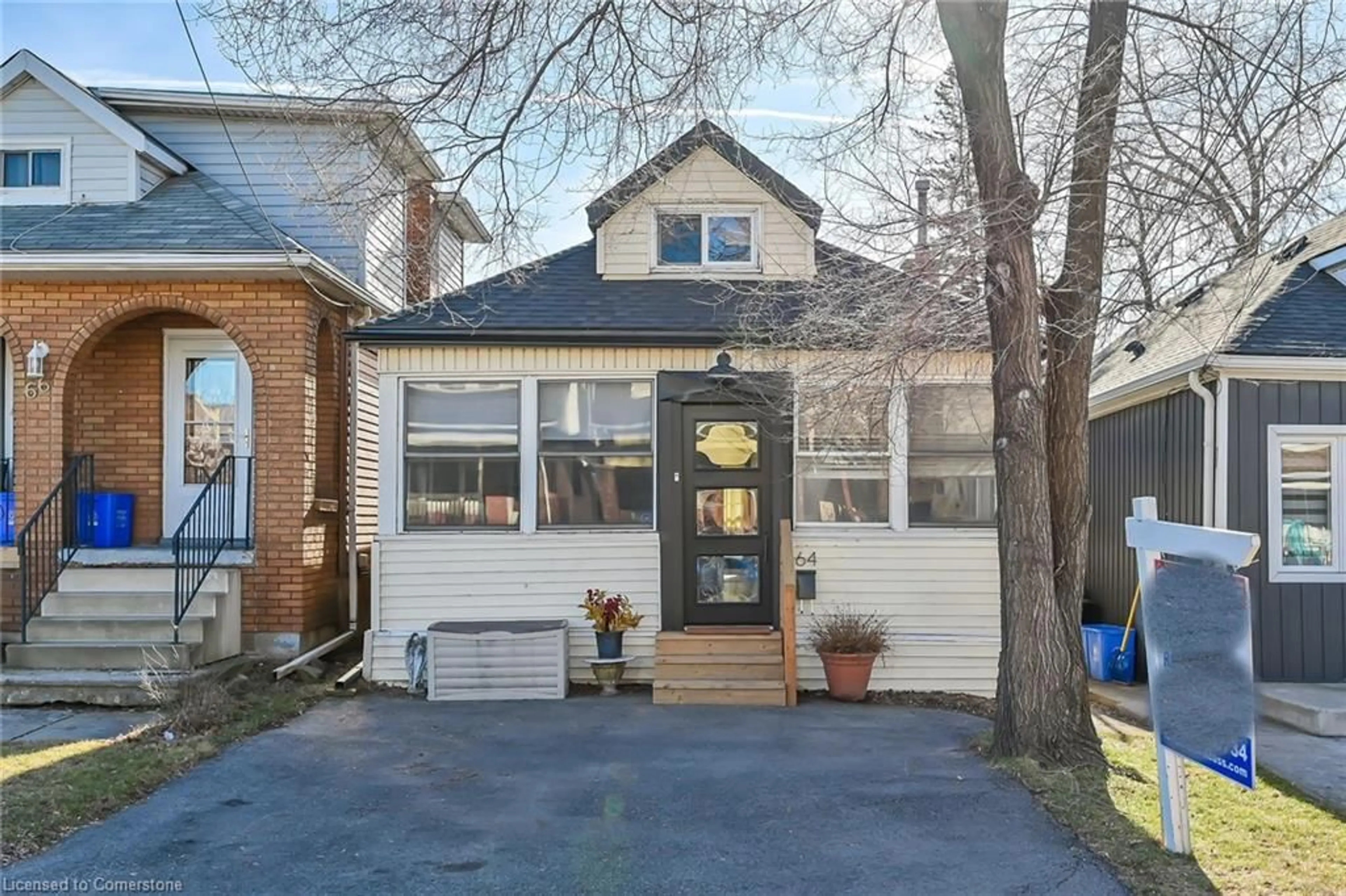 Frontside or backside of a home, cottage for 64 Argyle Ave, Hamilton Ontario L8H 2S9