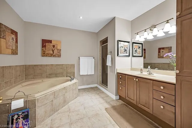 Additional property image - 3000 Creekside Dr Unit 601