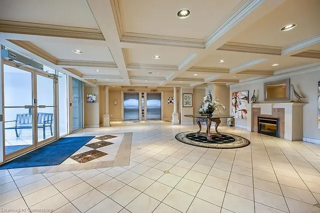 Additional property image - 3000 Creekside Dr Unit 601