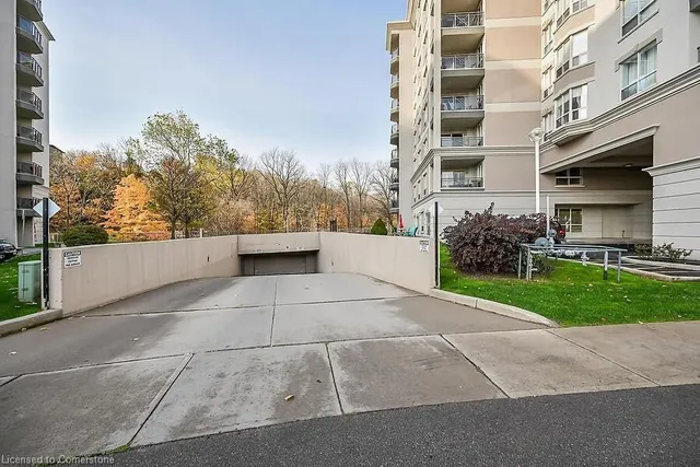 Additional property image - 3000 Creekside Dr Unit 601