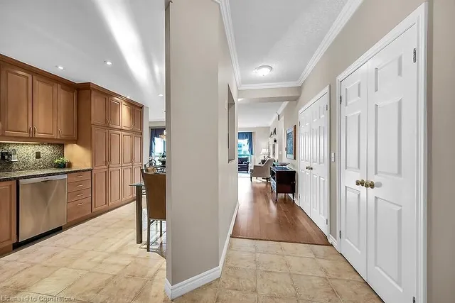 Additional property image - 3000 Creekside Dr Unit 601