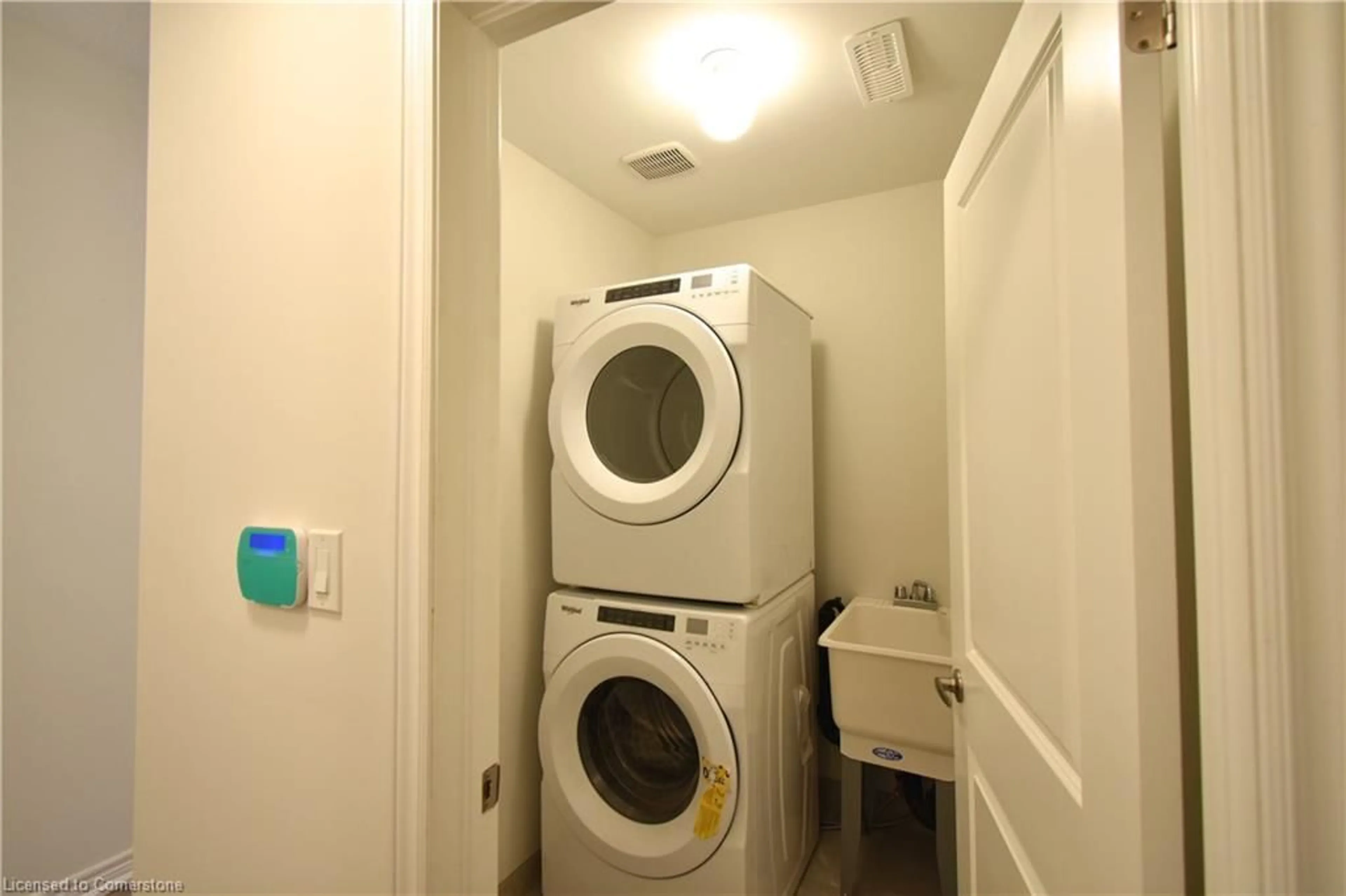 Laundry room for 40 Zinfandel Dr #48, Hamilton Ontario L8E 0L1