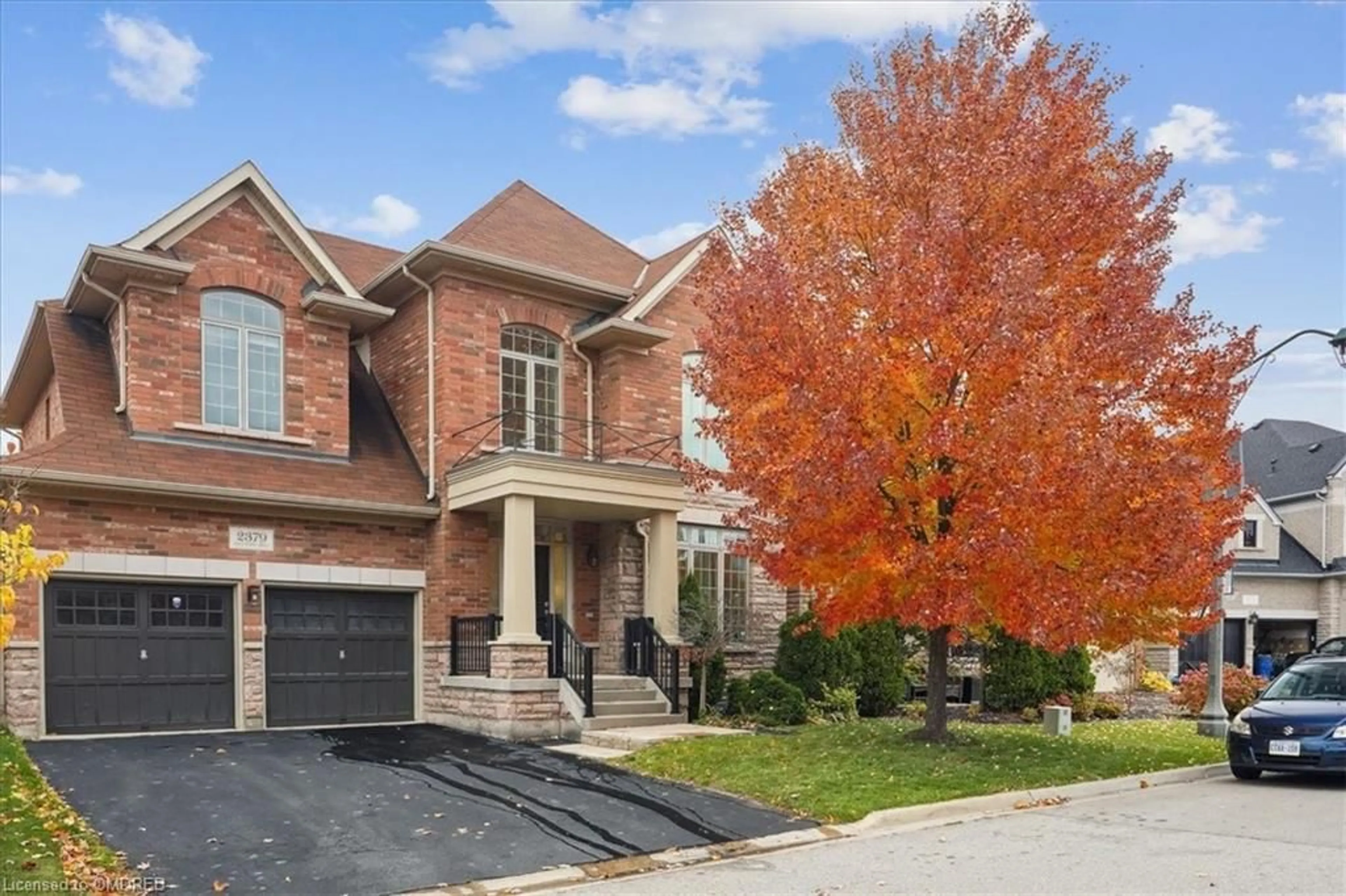 Home with brick exterior material for 2379 Rock Point Dr, Oakville Ontario L6H 7V3