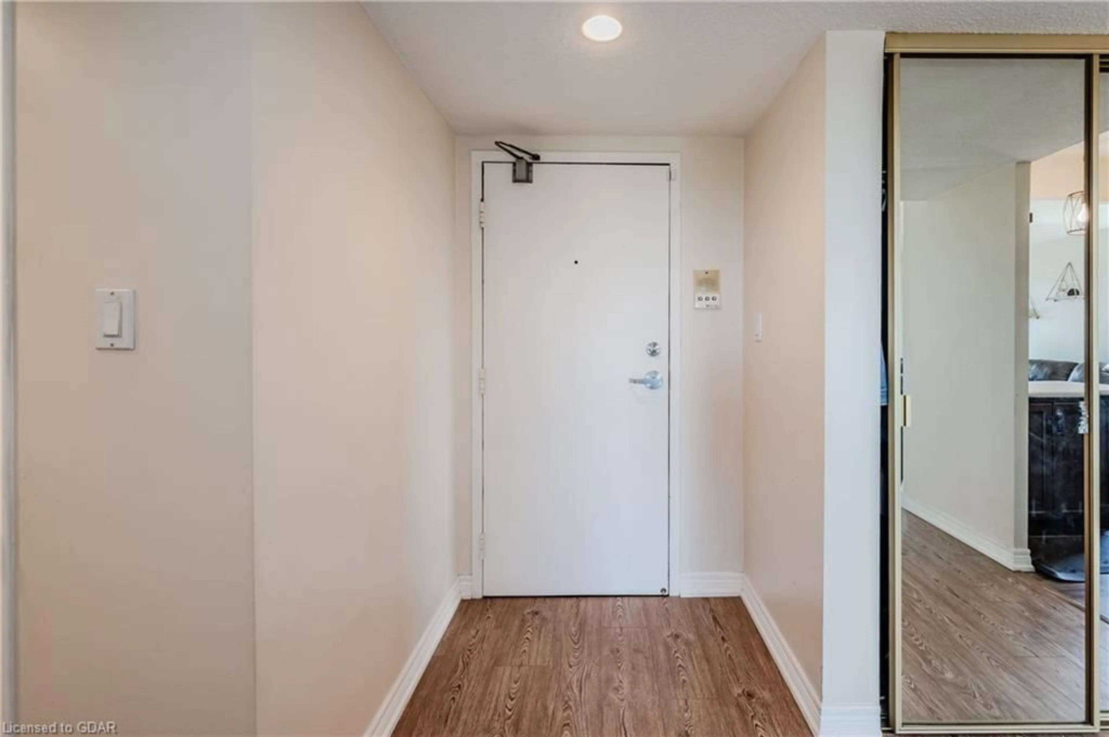 Indoor entryway, wood floors for 260 Sheldon Ave #706, Kitchener Ontario N2H 6P2