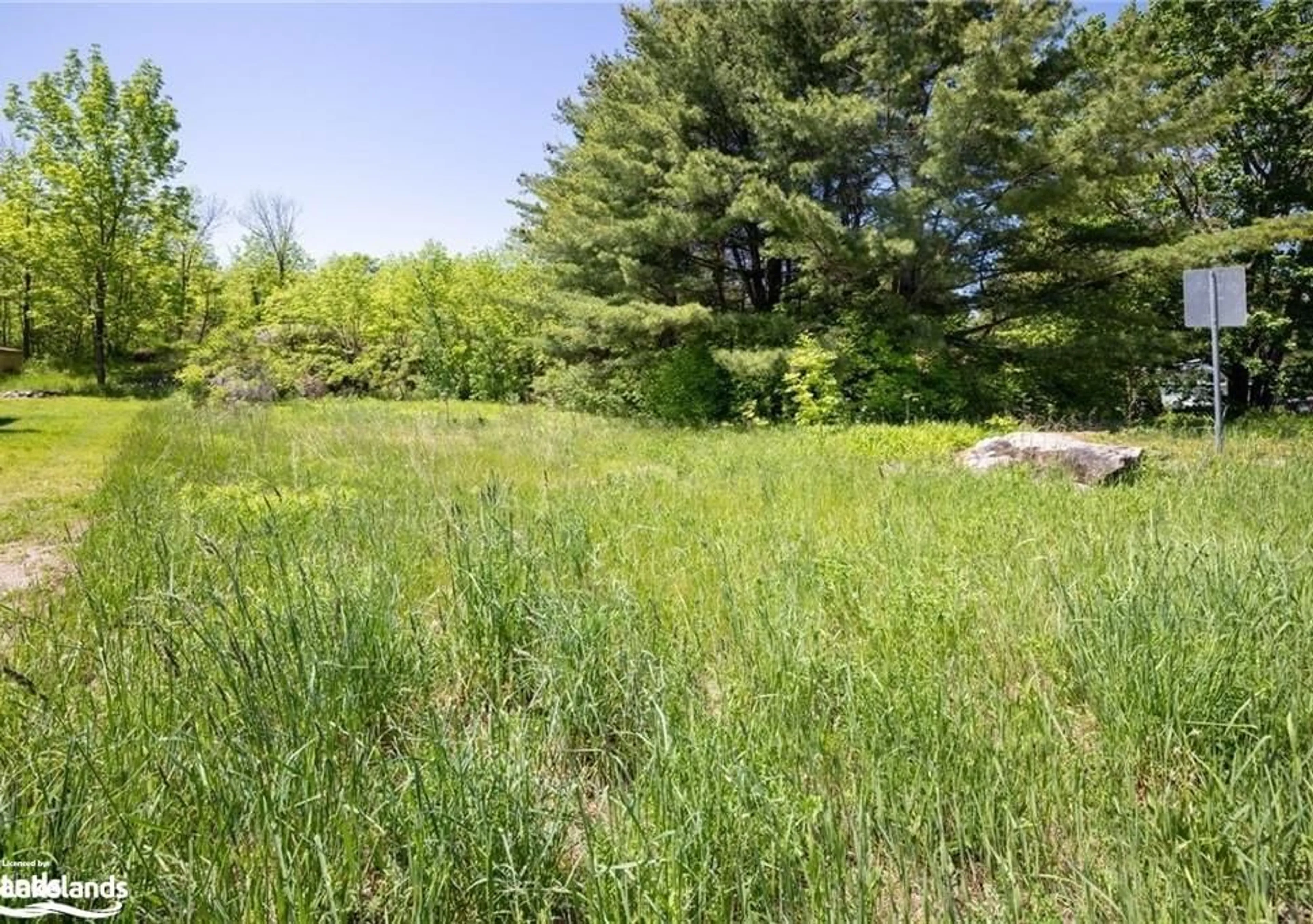 Patio, the fenced backyard for 351 High St, MacTier Ontario P0C 1H0