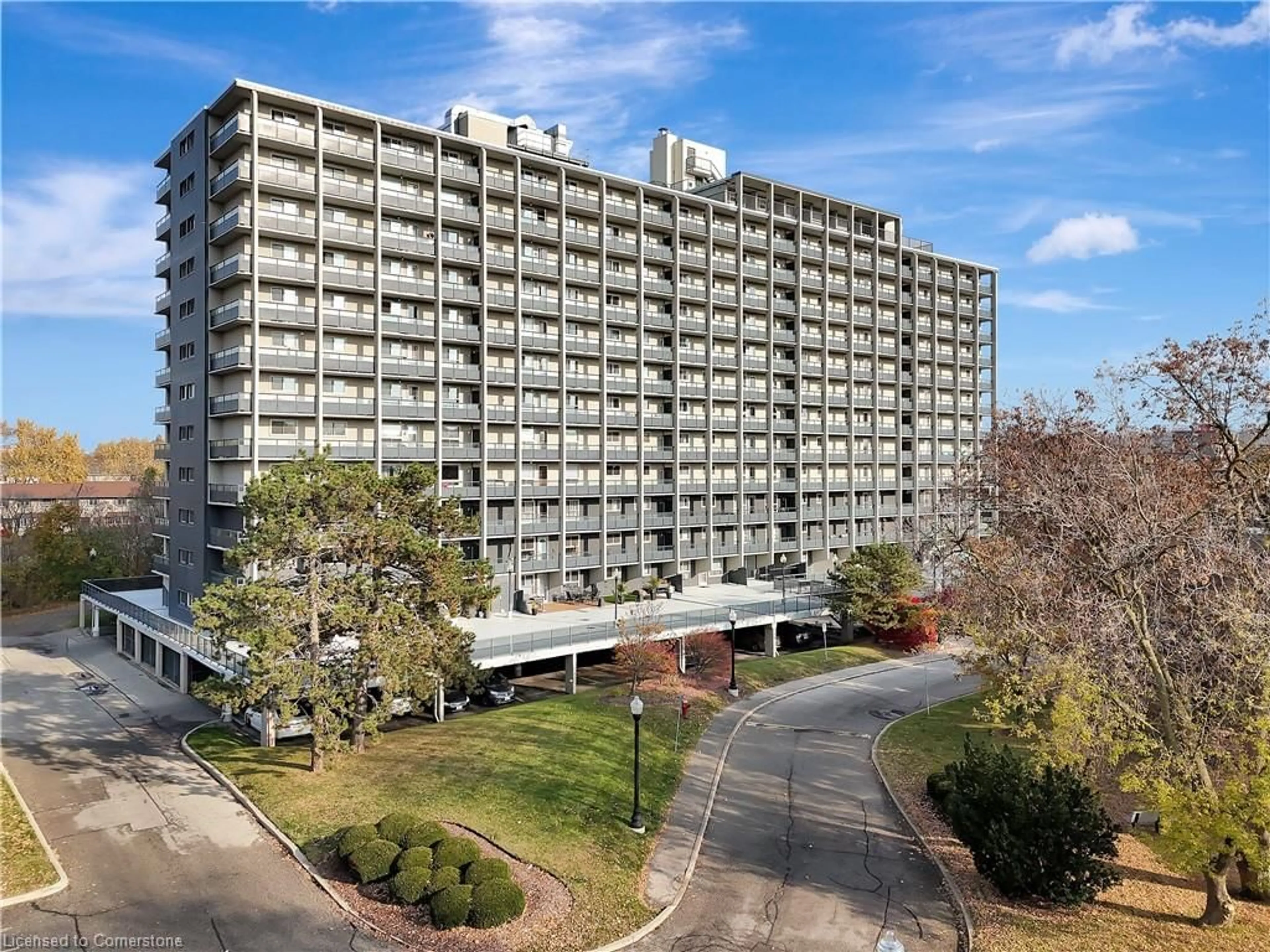 A pic from exterior of the house or condo, the front or back of building for 58 Bridgeport Rd #409, Waterloo Ontario N2J 4H5