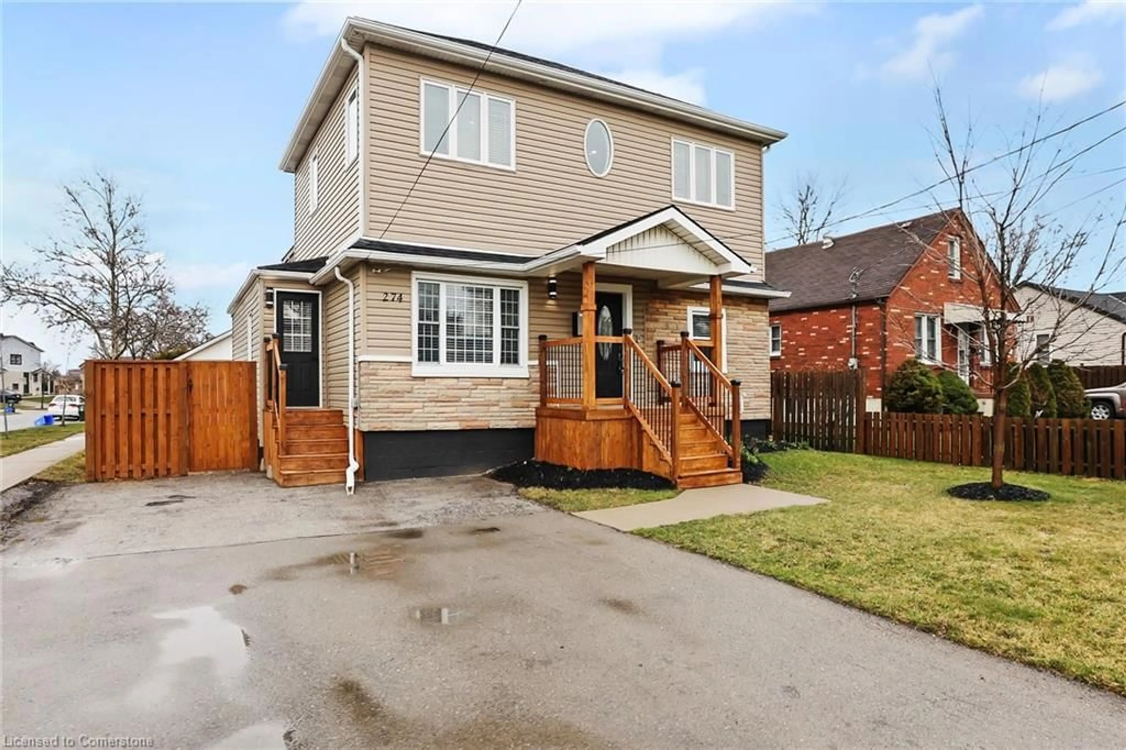 Frontside or backside of a home, the fenced backyard for 274 Margaret Ave, Stoney Creek Ontario L8E 2J2