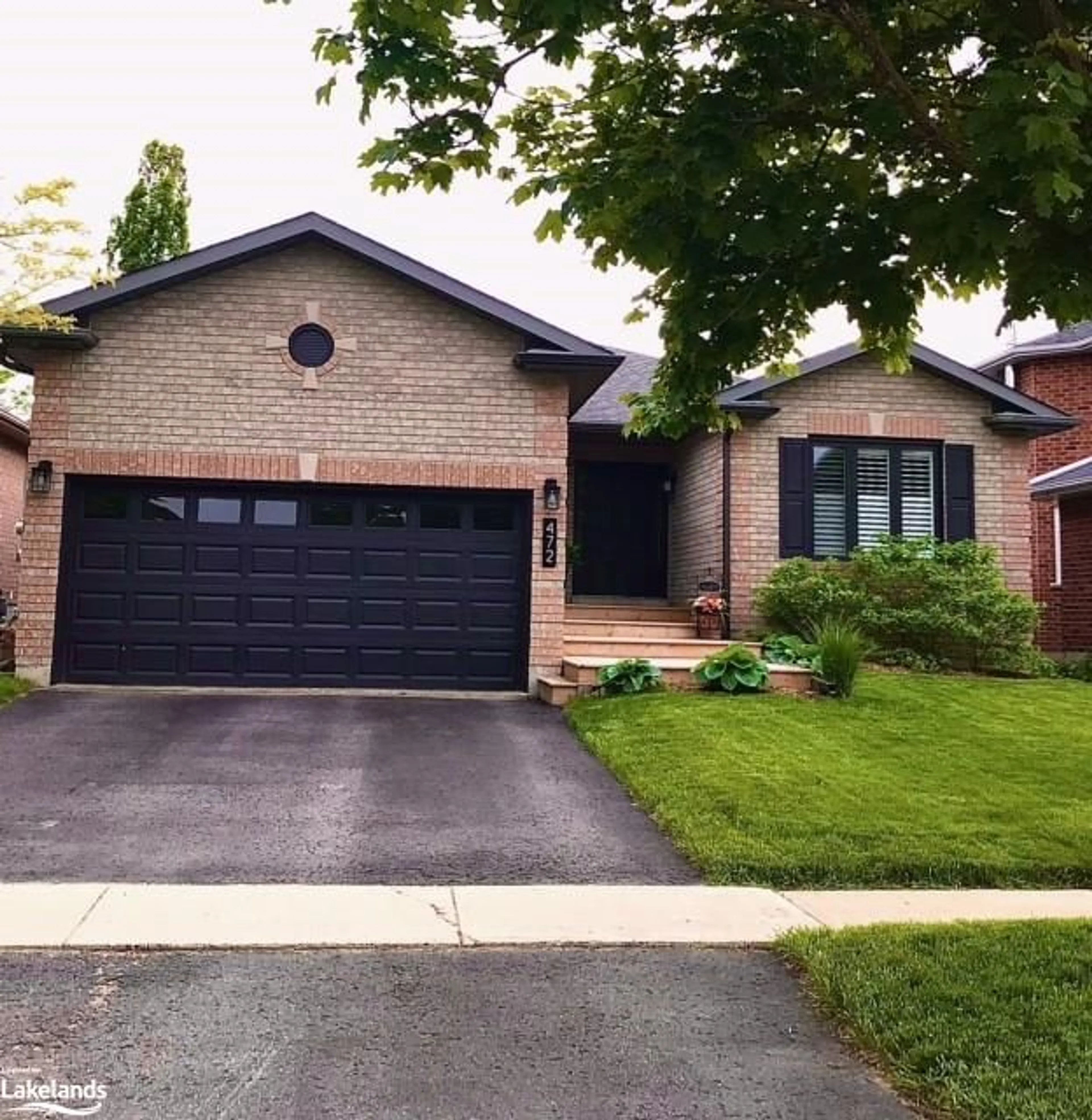 Home with brick exterior material for 472 Ferndale Dr, Barrie Ontario L4N 7X6