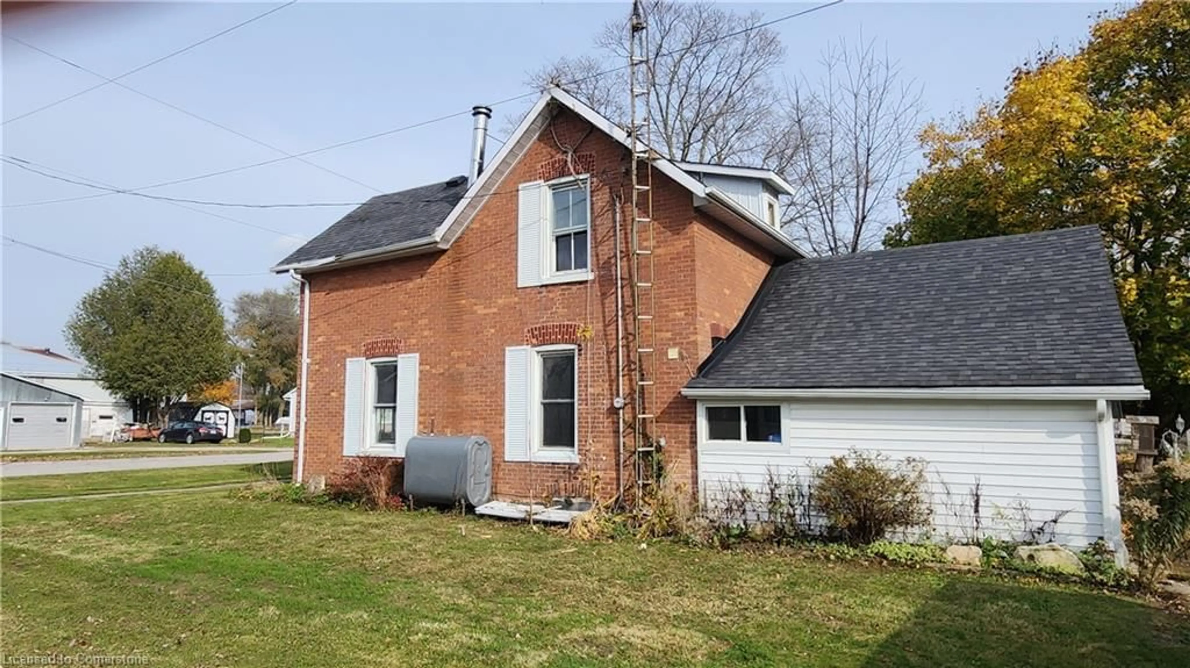 Frontside or backside of a home, cottage for 2040 John St, Howick Ontario N0G 1X0