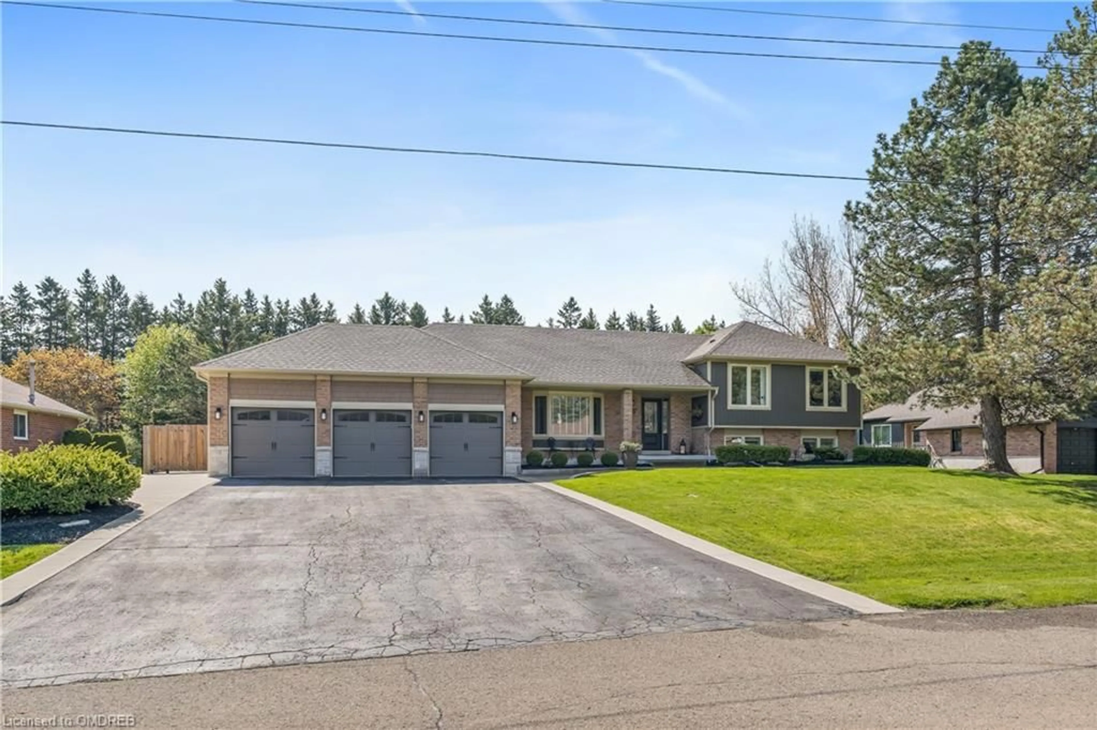 Frontside or backside of a home, cottage for 23 Hayleyvale Rd, Caledon Ontario L7K 0X5