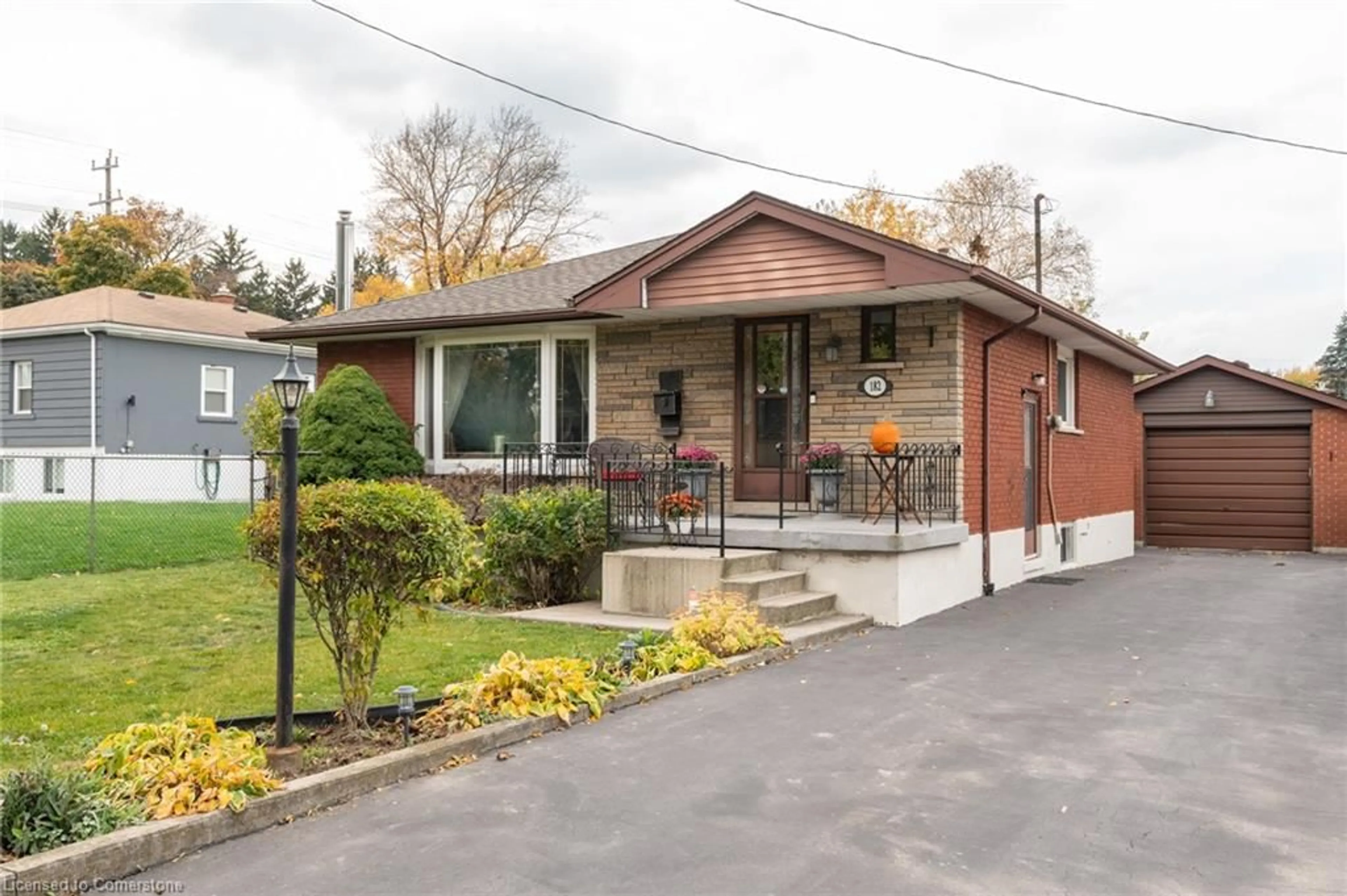 Home with brick exterior material for 182 West 23rd St, Hamilton Ontario L9C 4V9