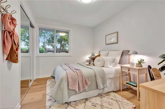 Additional property image - 330 Duncombe Dr