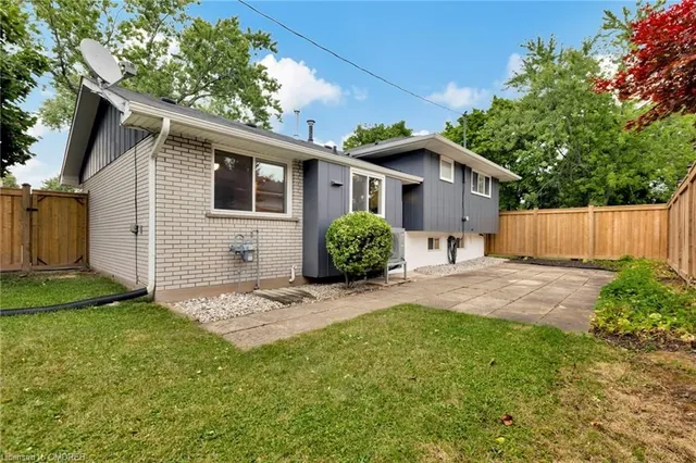 Additional property image - 330 Duncombe Dr