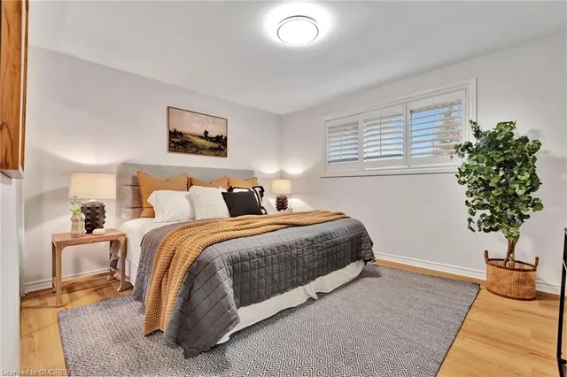 Additional property image - 330 Duncombe Dr
