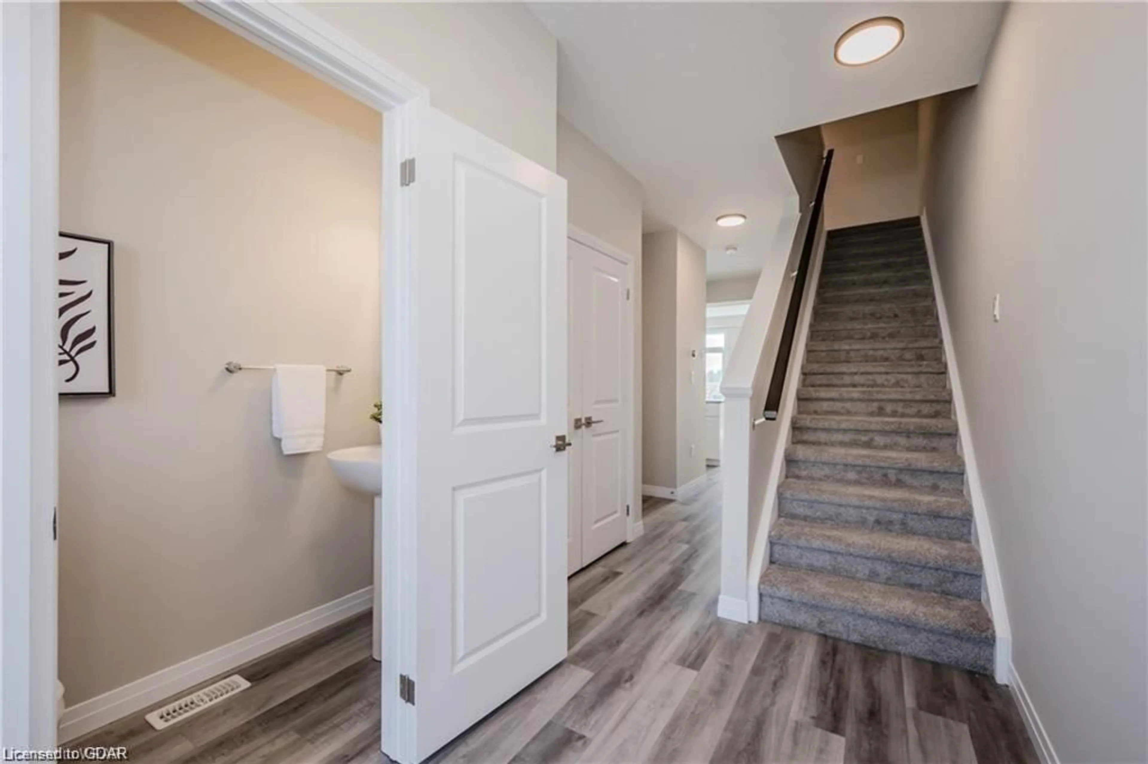 Indoor entryway, wood floors for 73 Ayr Meadows Cres, Ayr Ontario N0B 1E0